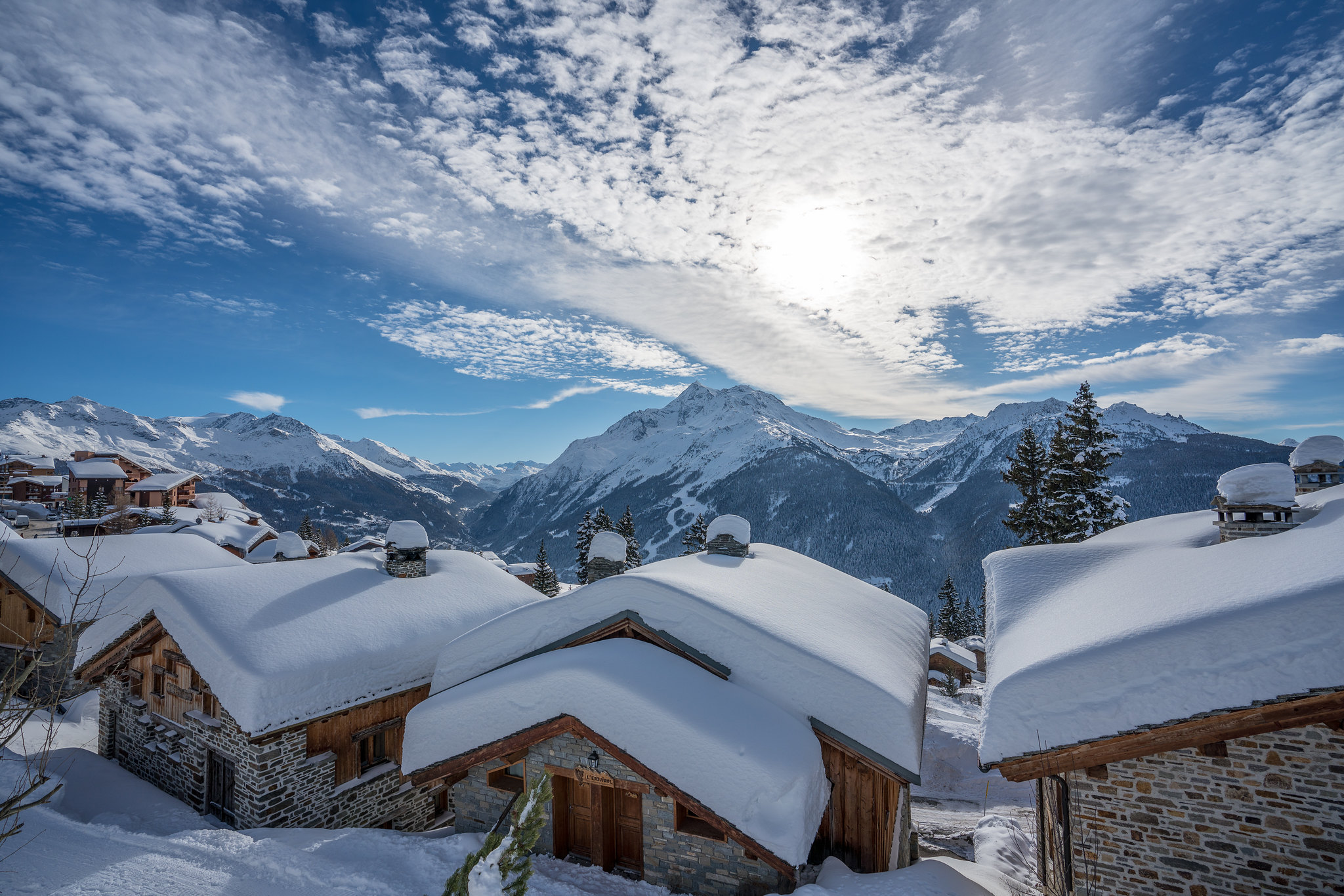 Ultimate Luxury Chalets added a... - Ultimate Luxury Chalets