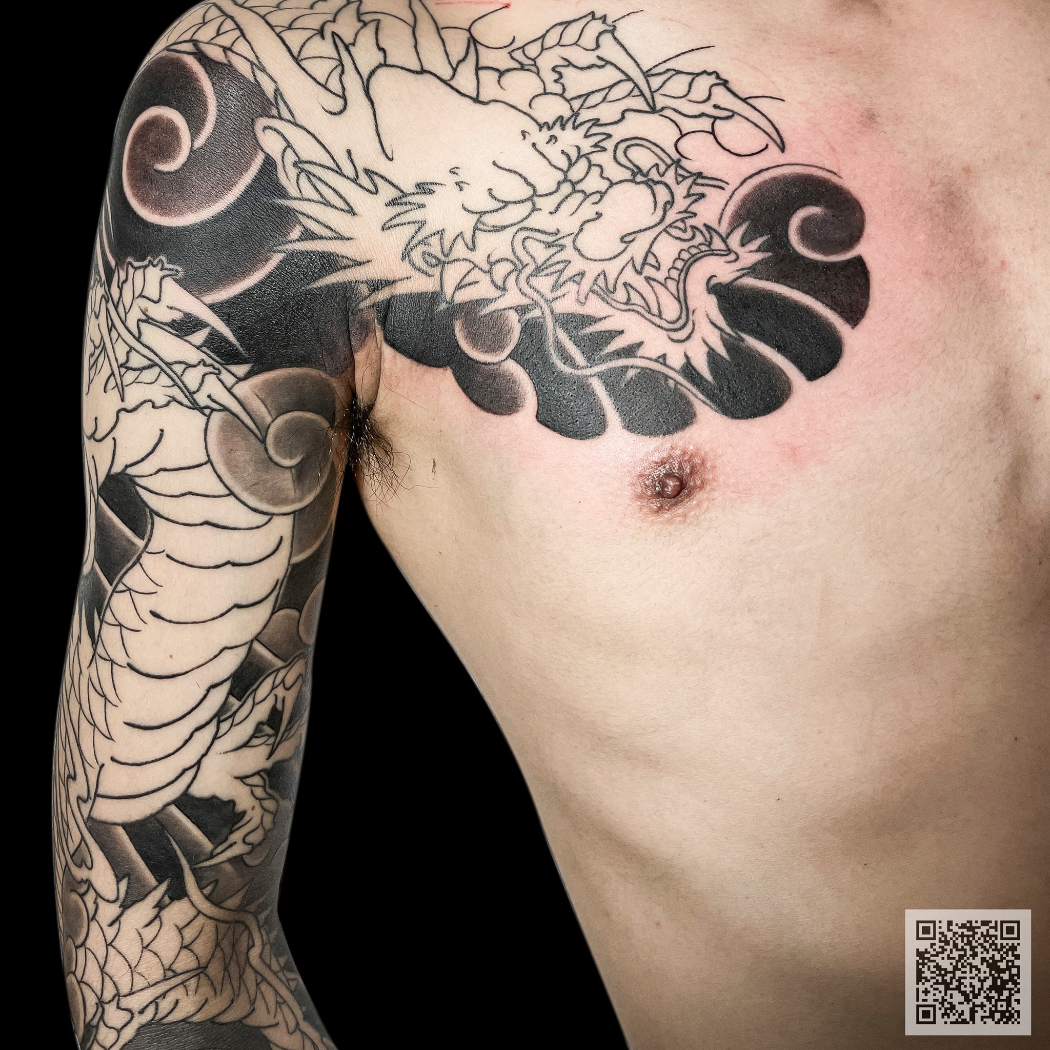 龍の和彫り背景 - Dragon on Semi full... - Stroker Tattoo Bangkok | Facebook