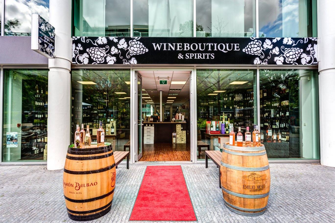 Shop &WINE - Vrijdag is het BLACK FRIDAY en dat betekend vééél wijn ...