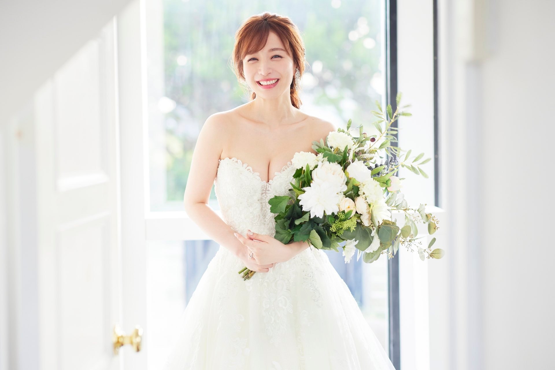 白洲迅與美臀藝人#竹內涉宣佈結婚恭喜🎉 #點開照片有全文截圖（圖/白洲