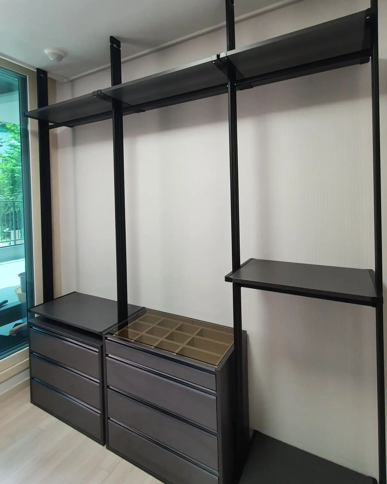 세영갤러리 드레스룸 - 세영갤러리 드레스룸 added a new photo — at 부산 사하구 괴정동.