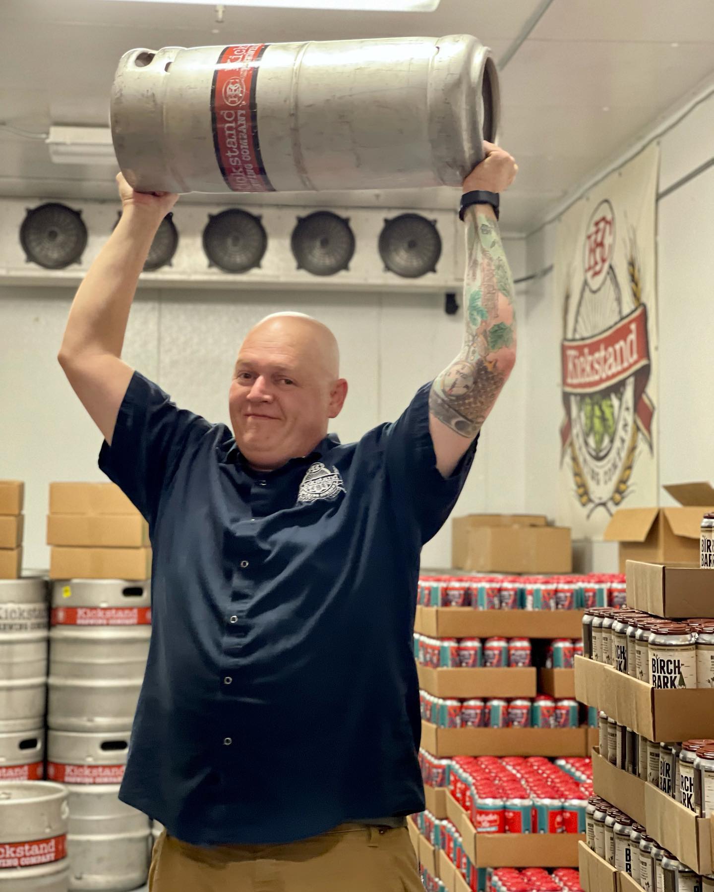 シンチレーター　ハロウィンed Eddie's traded the chainsaw for a tap handle… mostly. Edgar