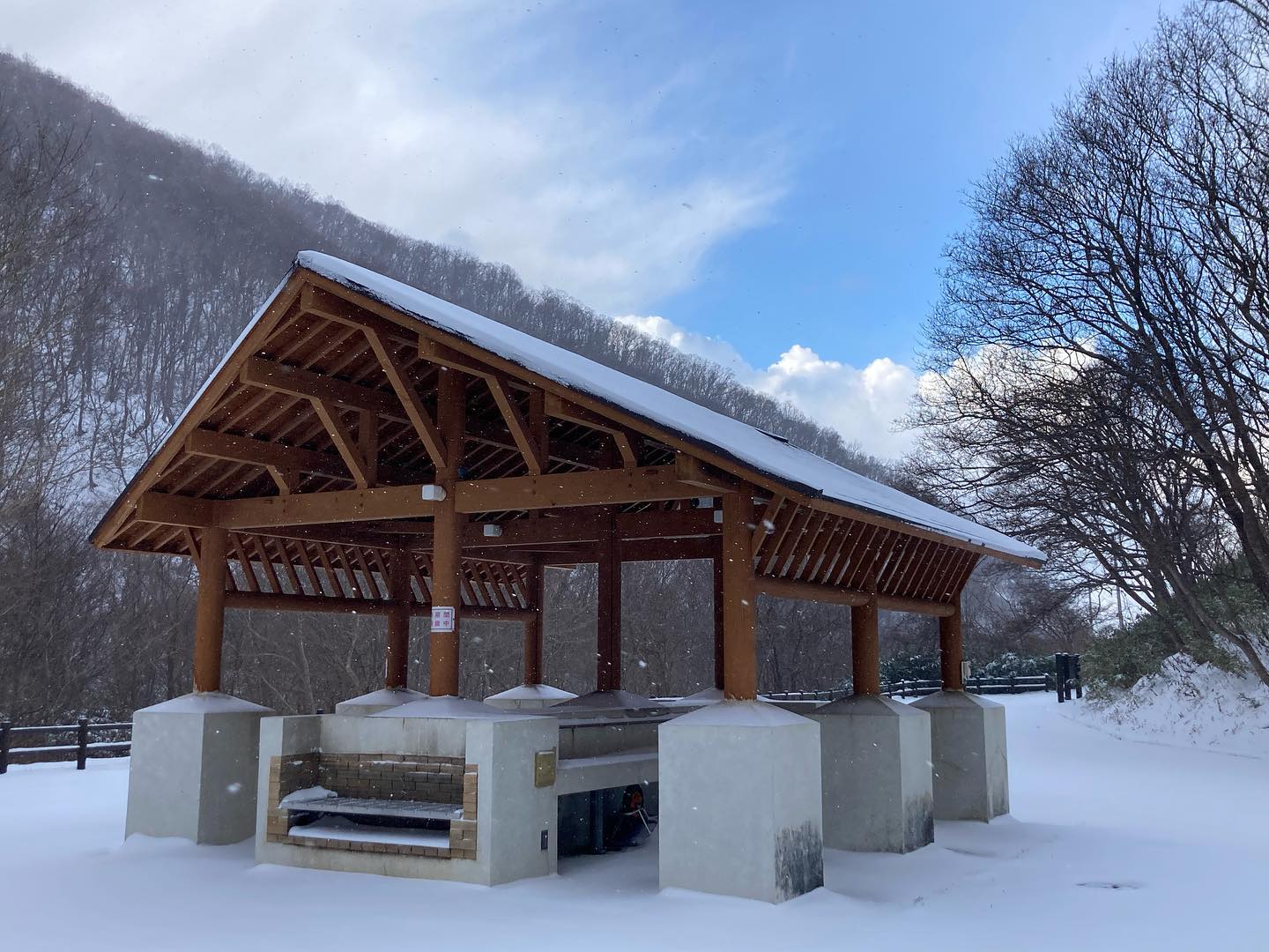 泊村観光協会 - 「泊村の魅力を発‼️とまりの景色プロジェクト🚩」〜とまりの雪化粧Part1.〜...