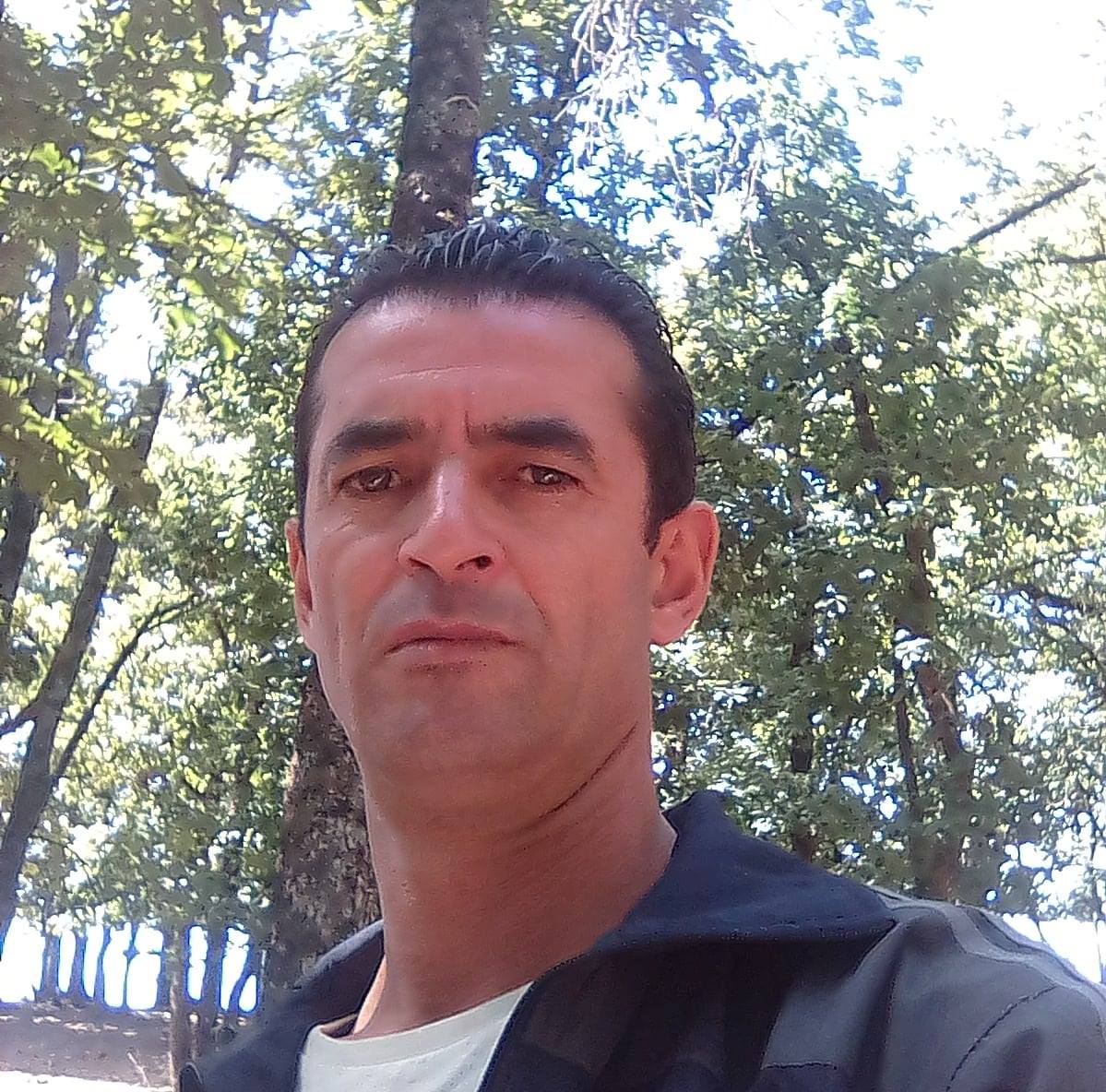Smail ouroufal chanteur kabyle