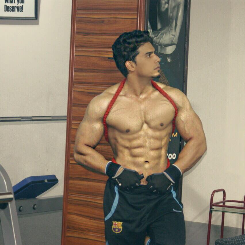 Afg models - Model: Mehdy Ayubi Fitness Model Perfect...