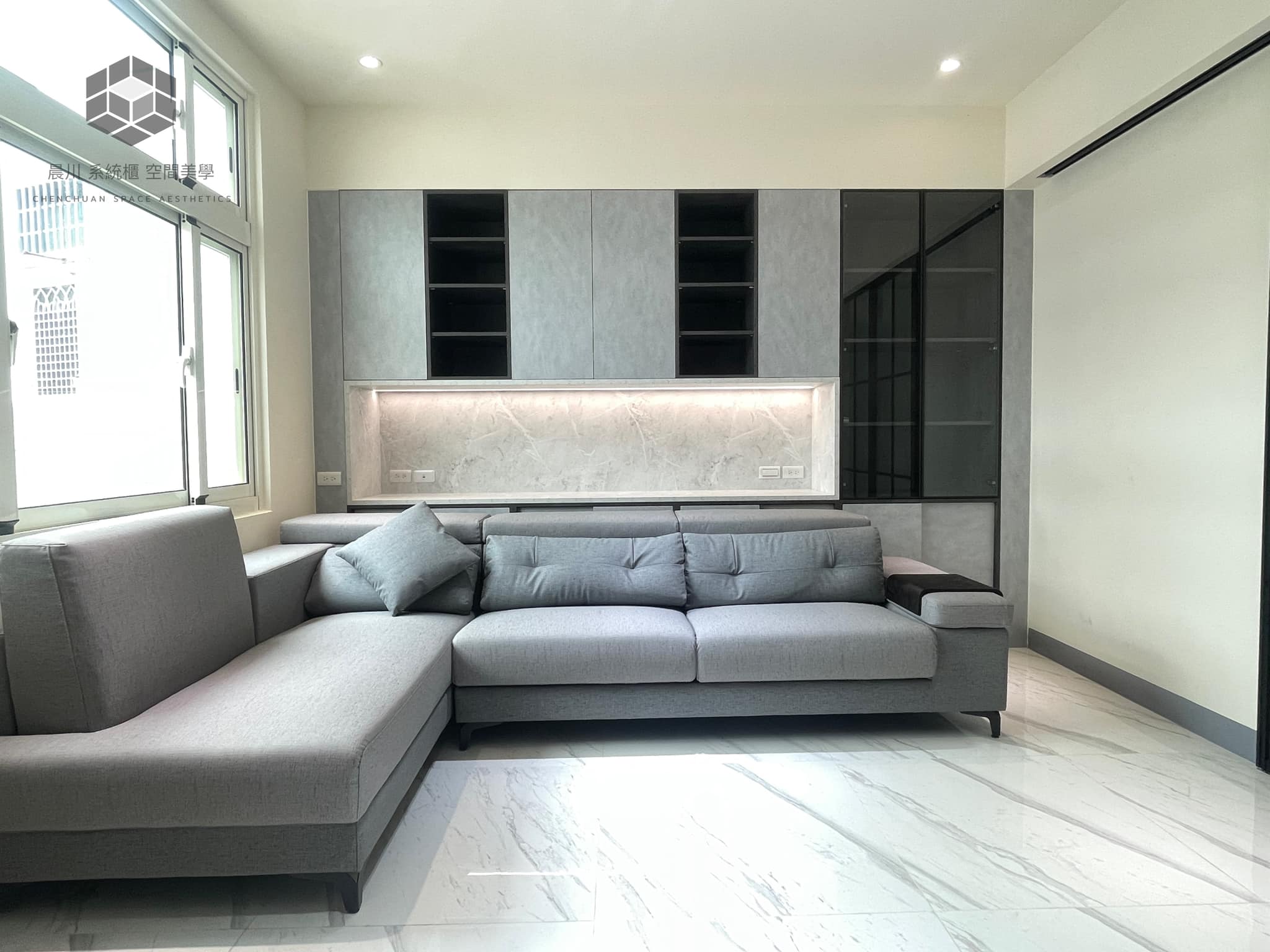 #客製化系統櫃 #系統家具 | #前衛時尚風格質感宅 |... - 皇嘉室內空間美學有限公司 系統櫃安裝團隊 | Facebook