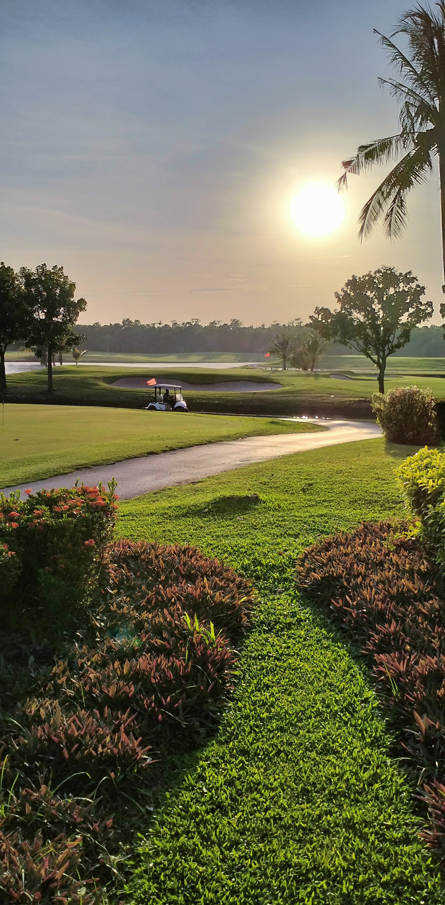Northern - บรรยากาศช่วงเย็น ก็จะประมาณนี้นะคะ Twilight Time at Northern ...