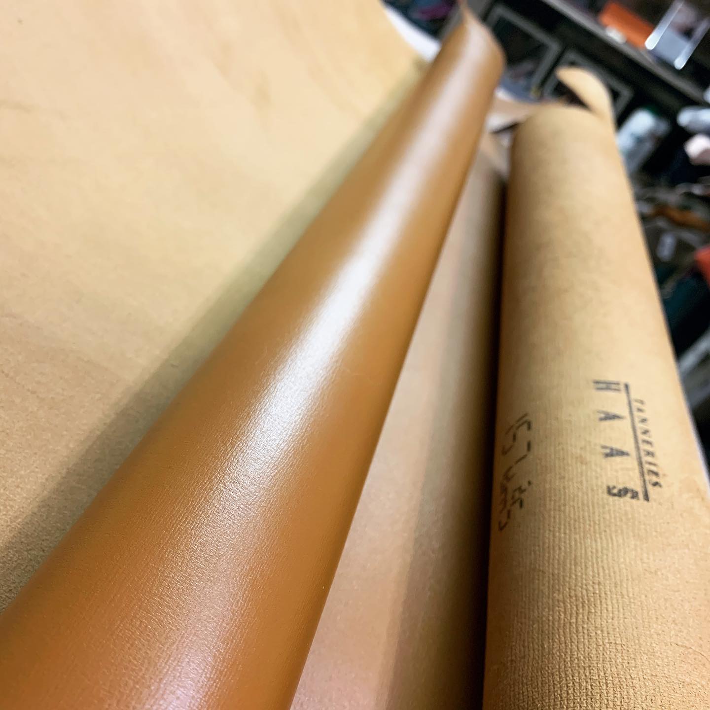 株式会社ケイツー - 【Tannery HAASのボックスカーフ】... | Facebook