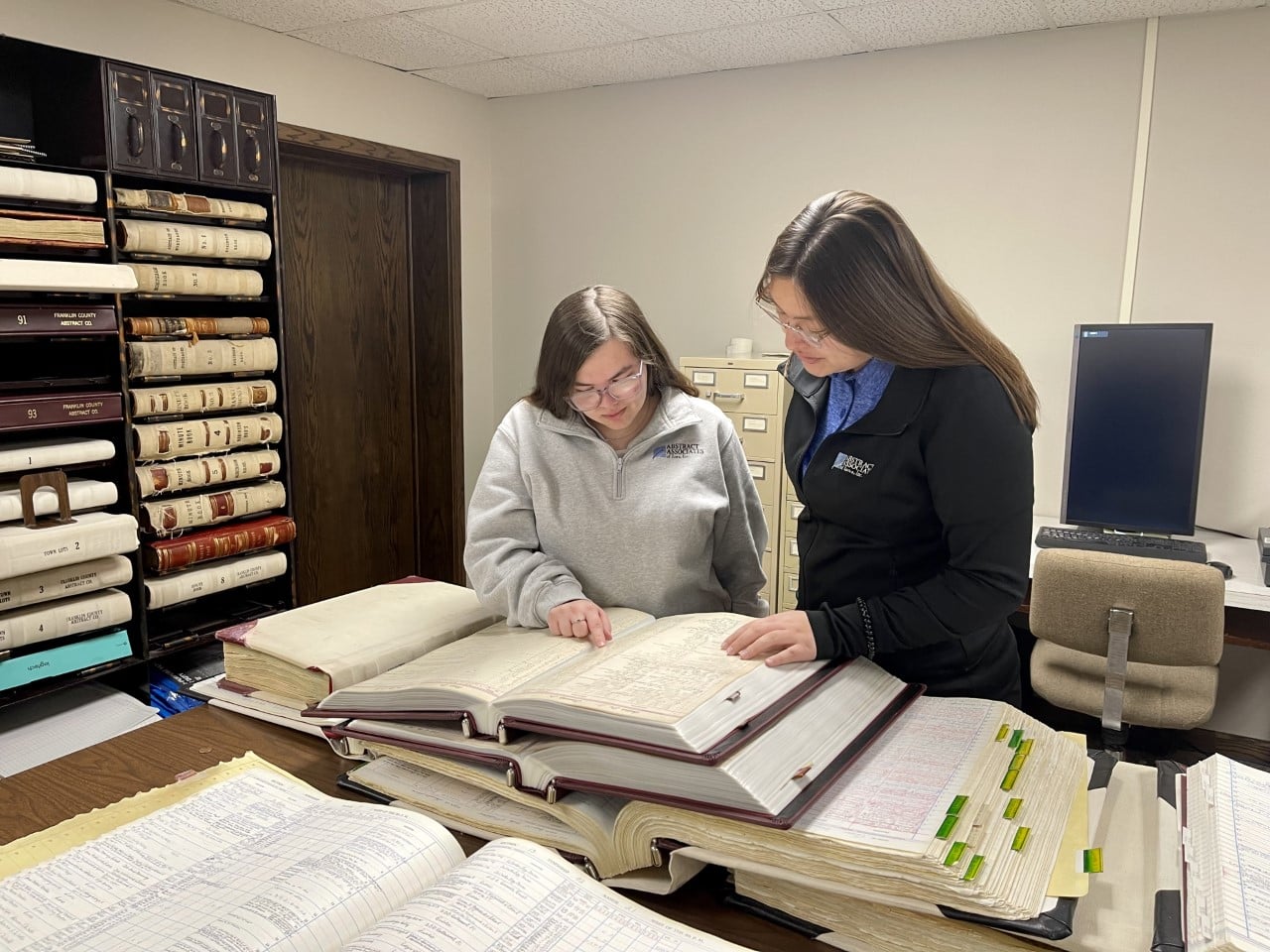 What is an Easement and... - Abstract Associates of Iowa Inc.