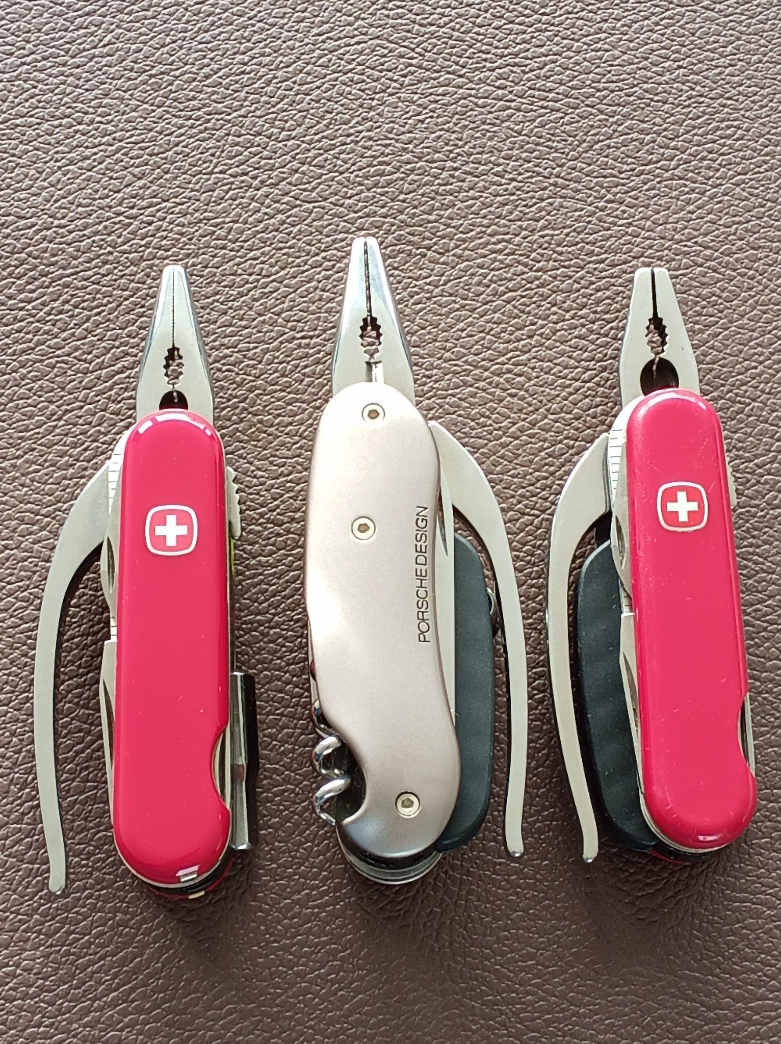 Porsche design pocket grip with ruthenium metal scales