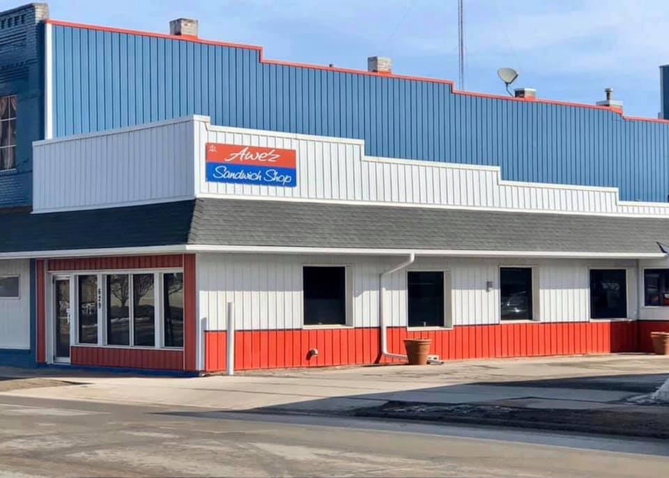 Awe'z Sandwich Shop | Mason City IA