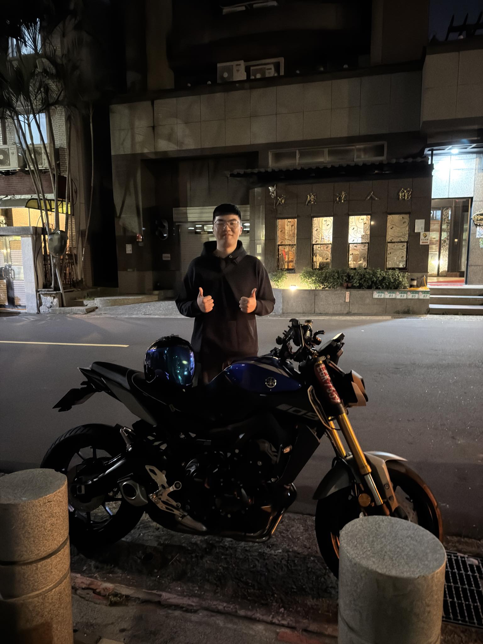 小凌 - 這個車主已經跟我們 買車-賣車-買車-賣車-買車-賣車-買車-賣車-買車 感謝一直 買車-賣車-買車-賣車-買車-賣車-買車-賣車 ...