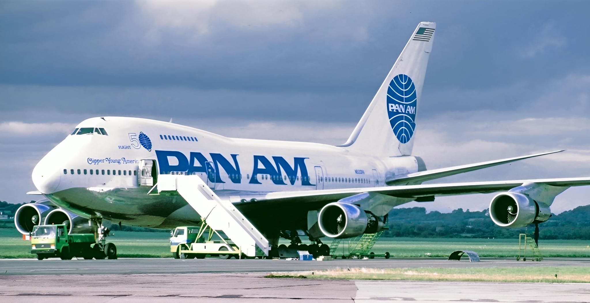 Pan Am B747SP-21 engine shut down diversion