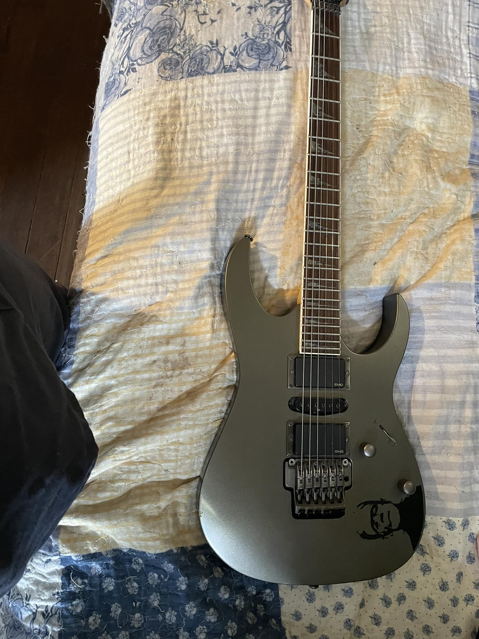Ibanez RG5EX1 with EMG 81-85 pickups