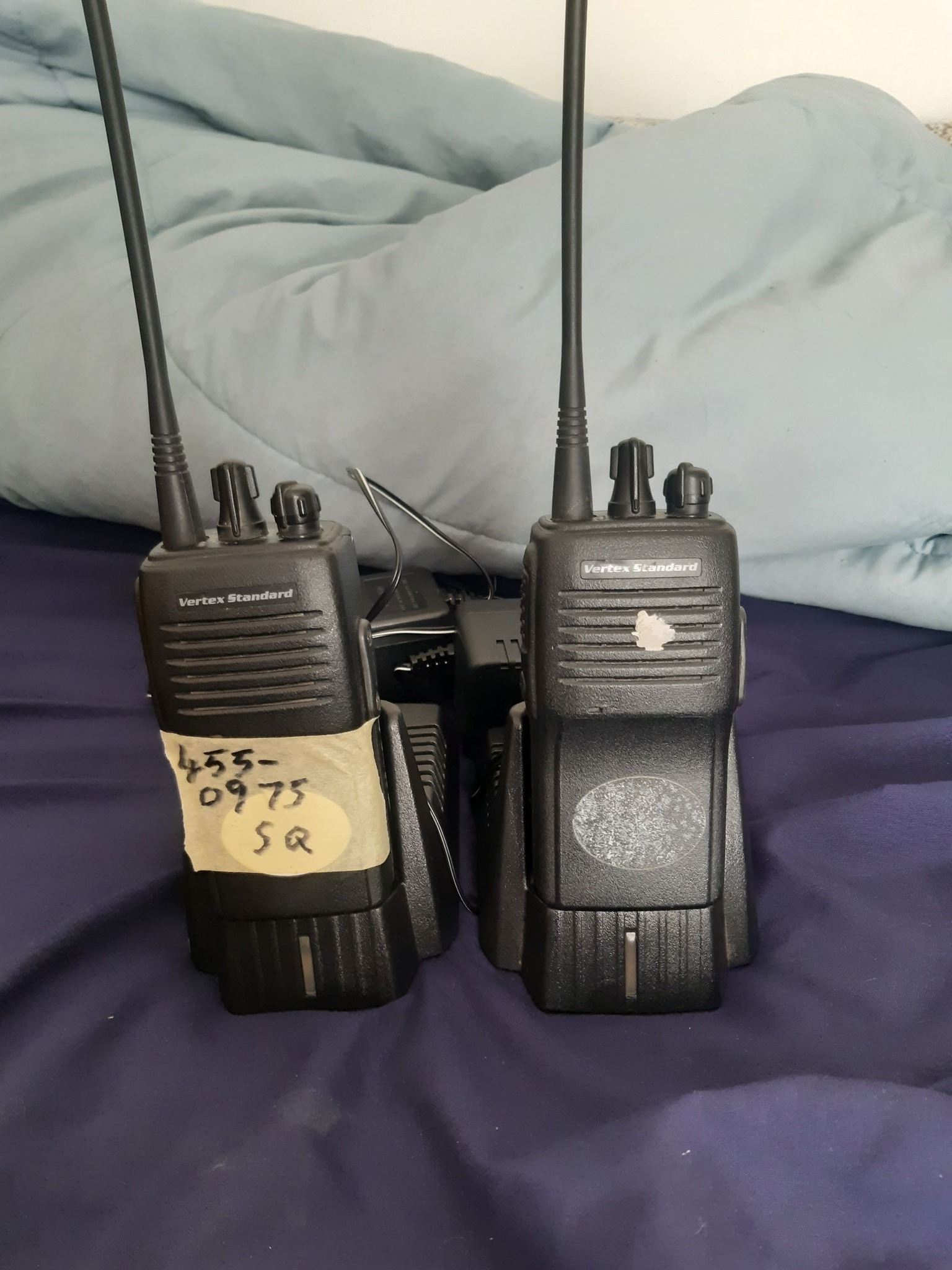 CB Radio South Africa BUY & SELL | 2× VERTEX STANDARD UHF HANDHELD ...