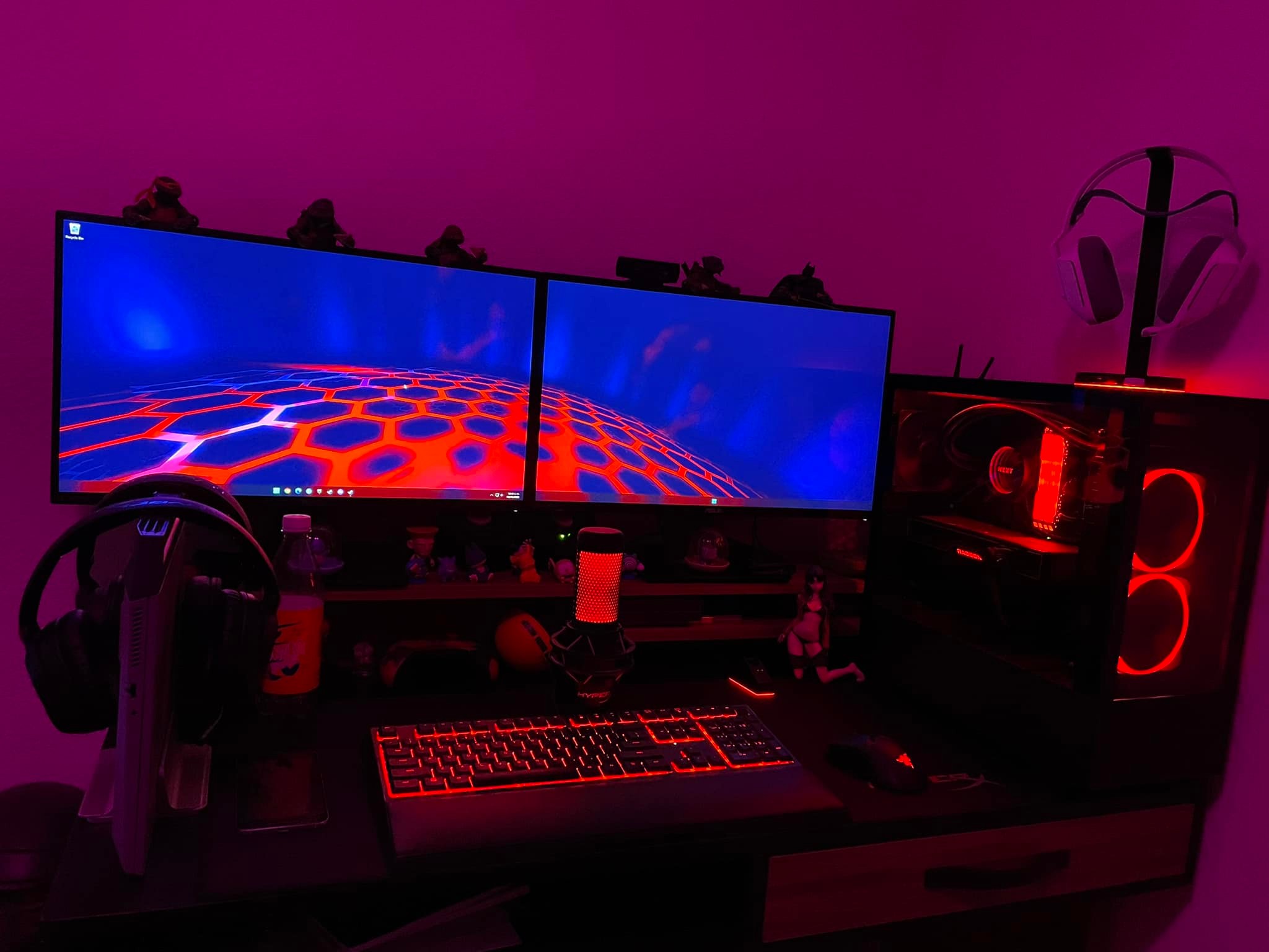 The NZXT H510 Elite is ? This Custom Build is featuring an AMD 