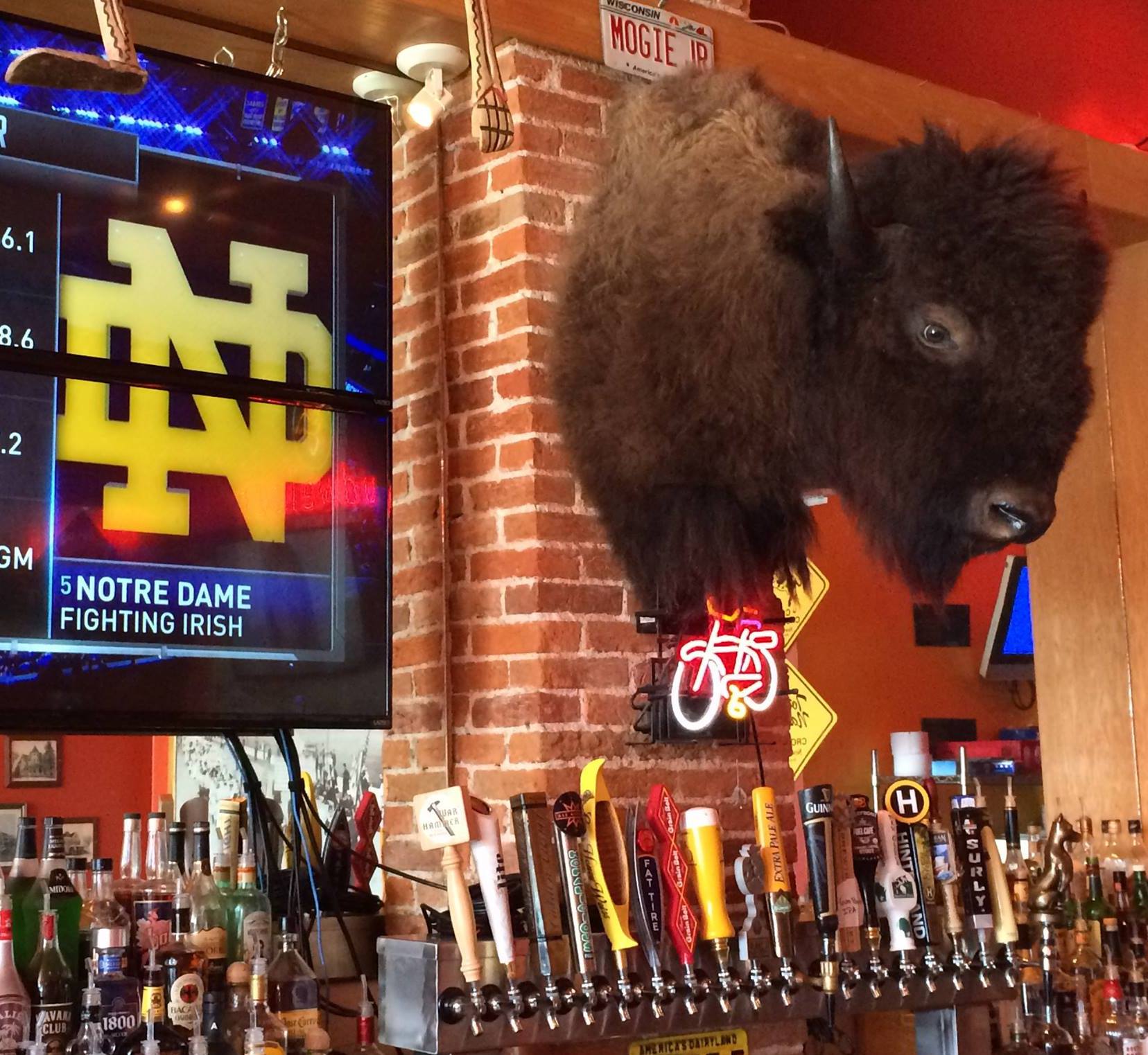 Mogie's Pub | Eau Claire WI
