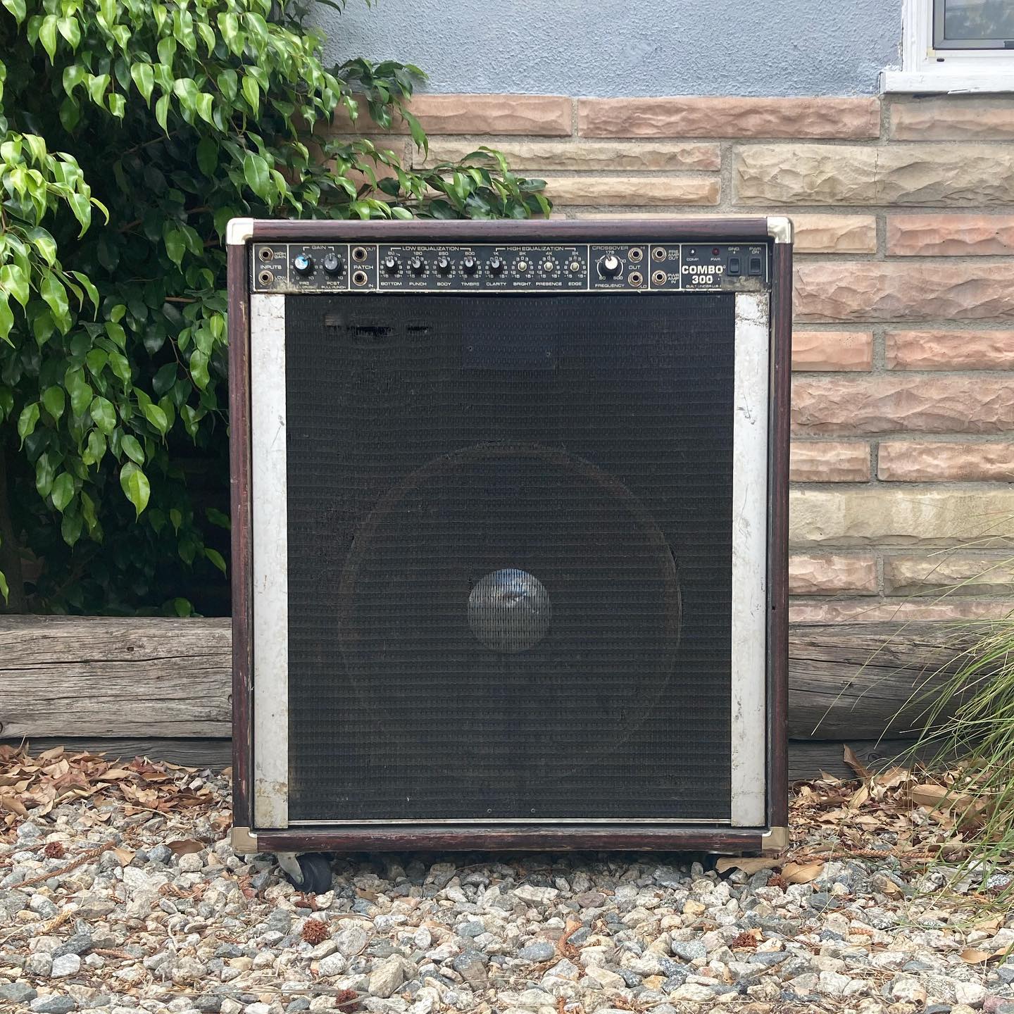 Restoration of a 1996/97 Peavey Combo 210TX bass amplifier