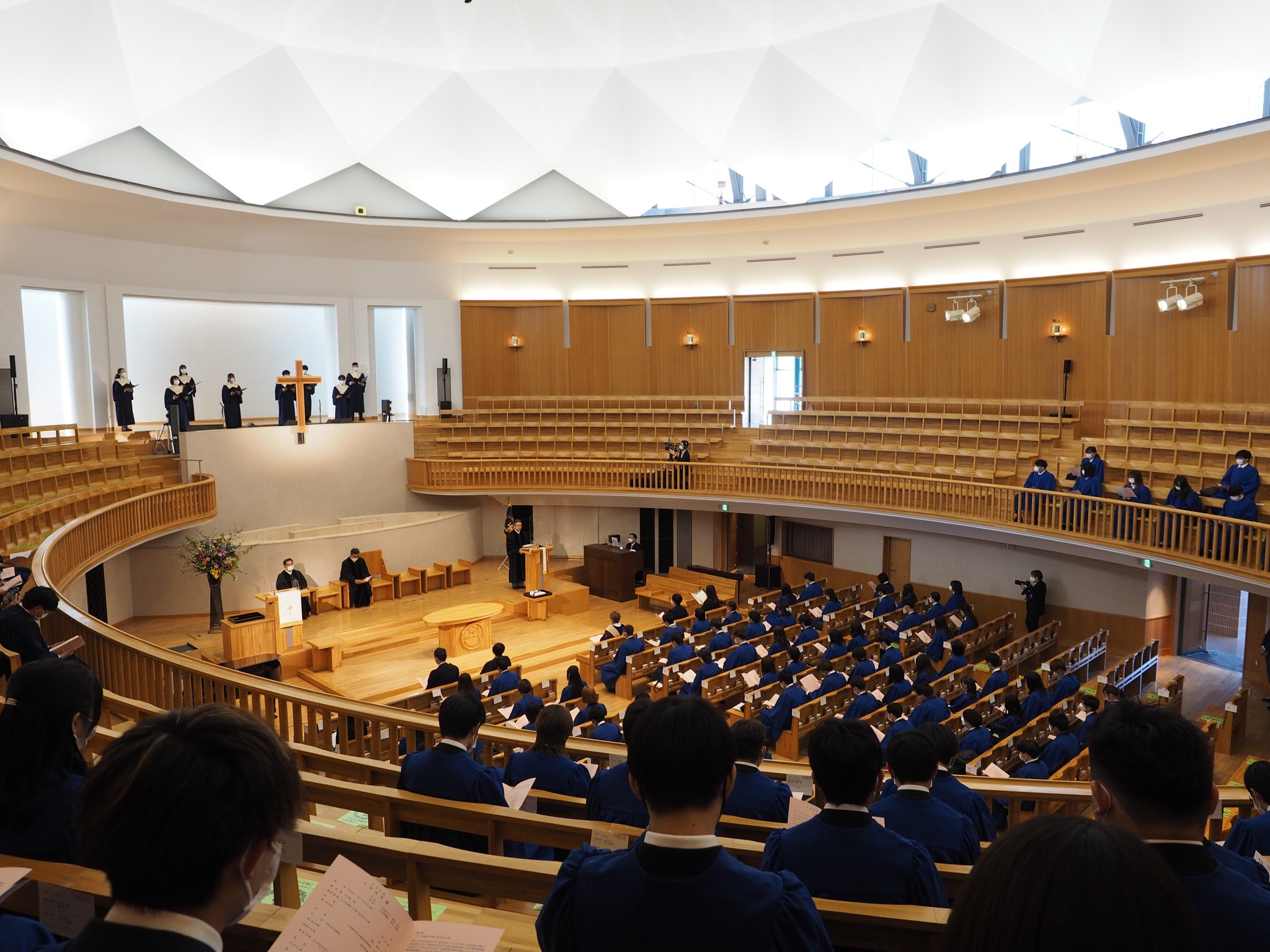 聖学院大学 - 2022年4月9日（土）、感染対策を徹底し、午前の部と午後の部と分けての開催となりましたが、対面＆ライ...