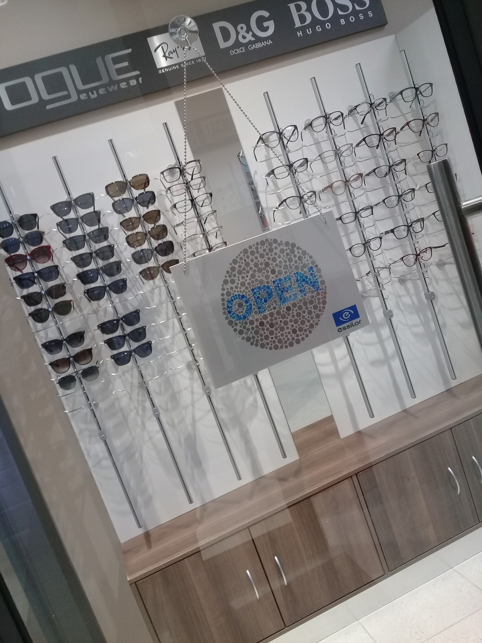 Lathi Tha' Eye Care Bizana Square | Bizana