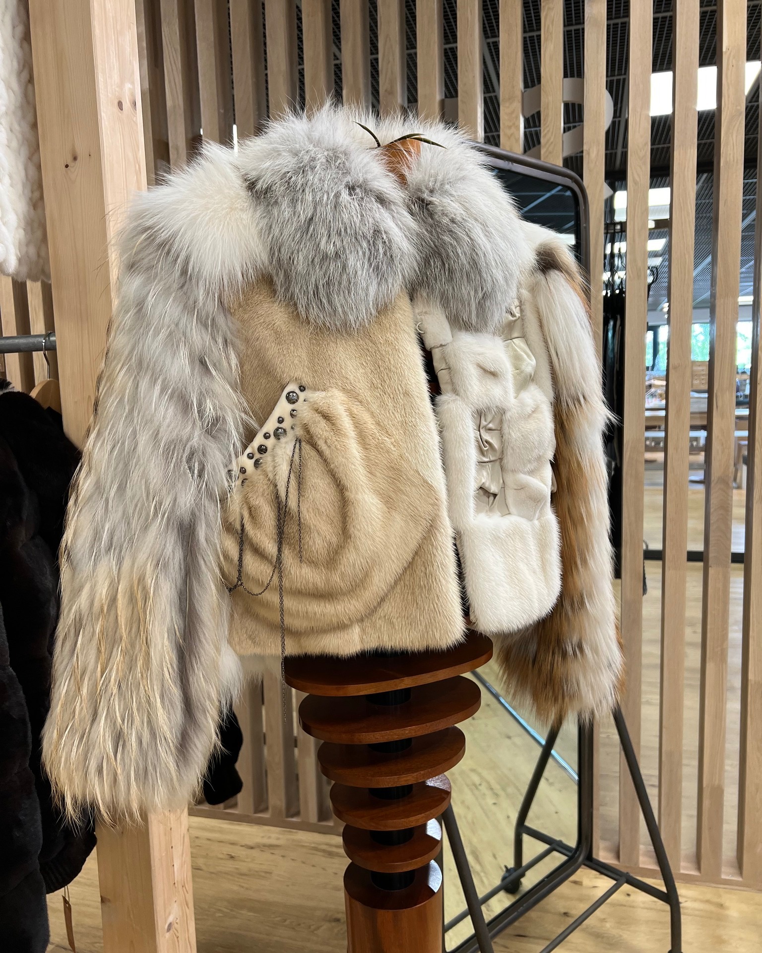 Saga Furs - Saga Fursさんが写真を追加しました
