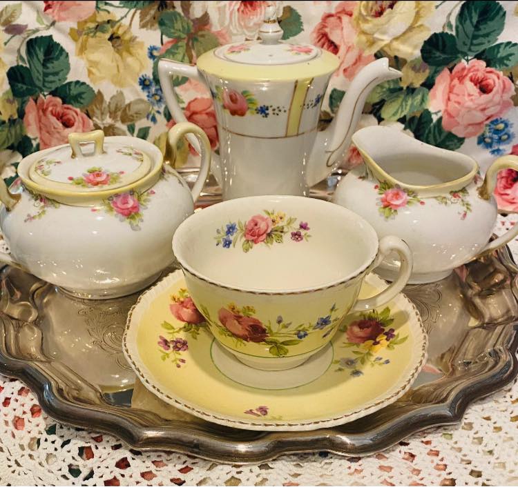 Time for tea ☕️🫖☕️🌸🌷🌸🩷