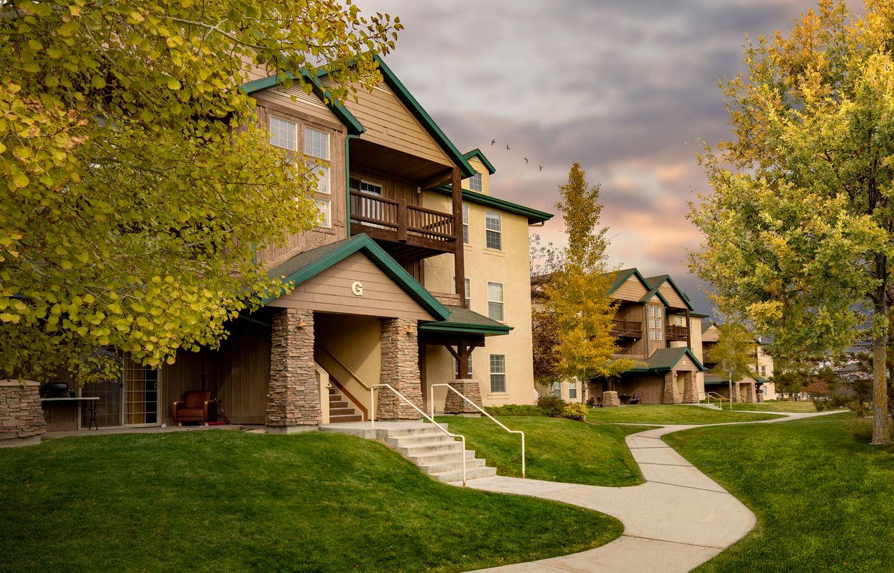 Sunset Ridge Apartments | West Jordan UT