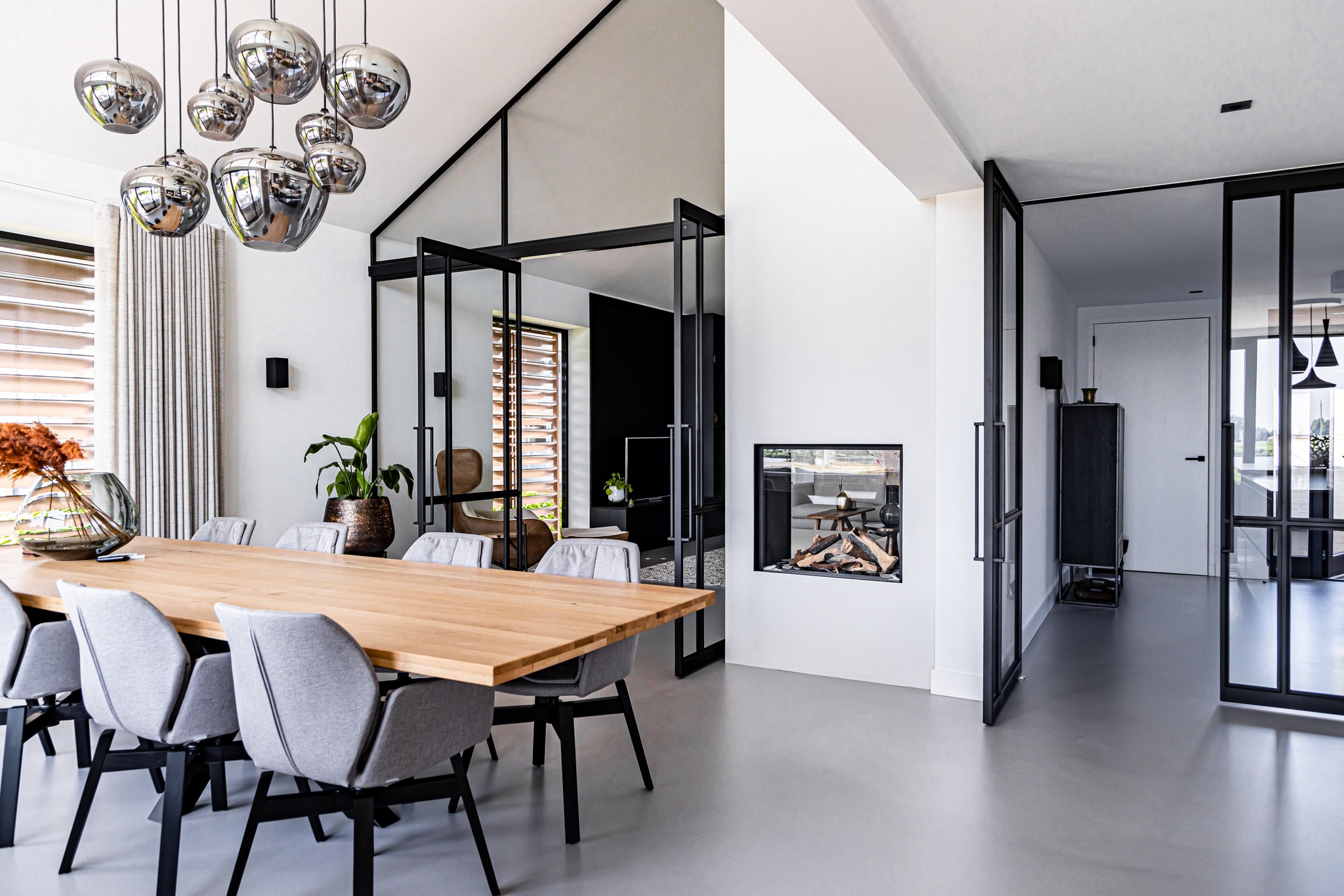 GROOTSin - 🌺// SERIE ‘KARAKUM’ Het interieur opfleuren?💐 Een mooie vaas ...