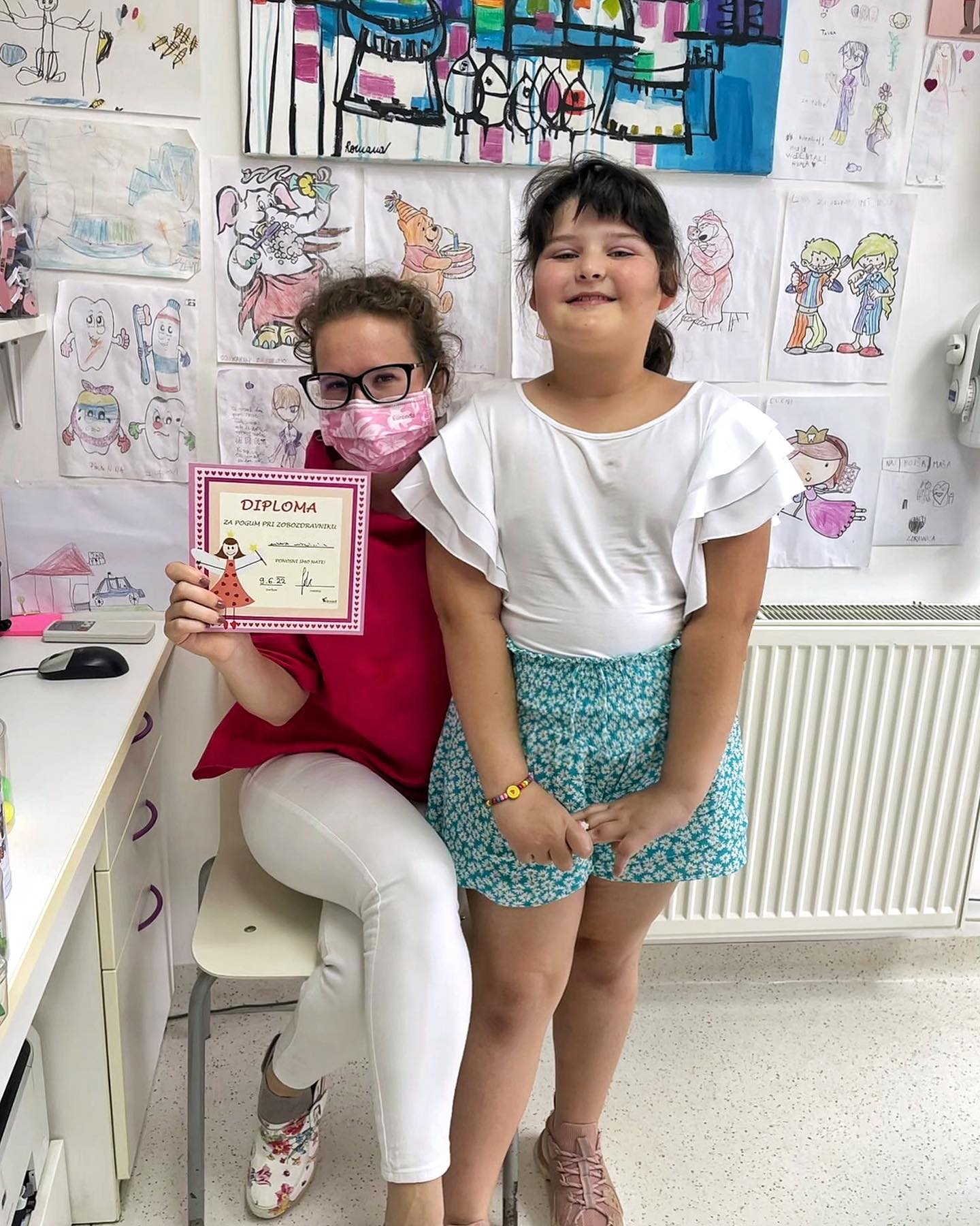 Vv - Še ena podeljena diploma za pogum pri zobozdravniku 🤩. Bravo naši ...