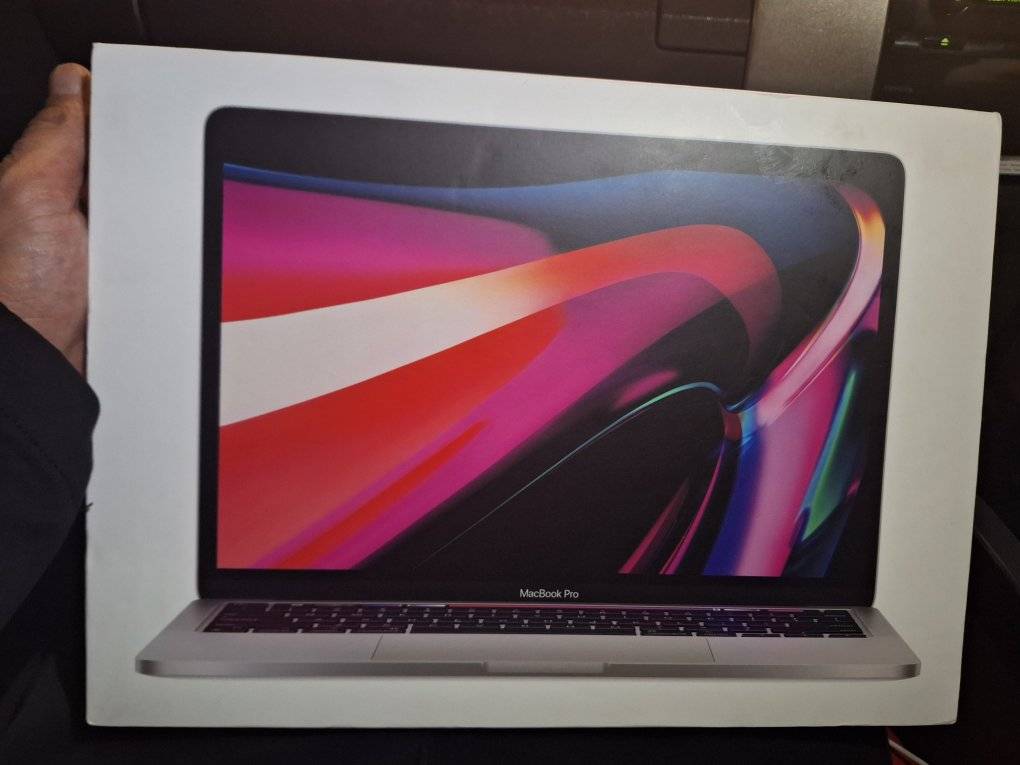 MacBook pro 2020 m1 8gb 256SSD cc76 bh99 zarna une.2200 99699796 