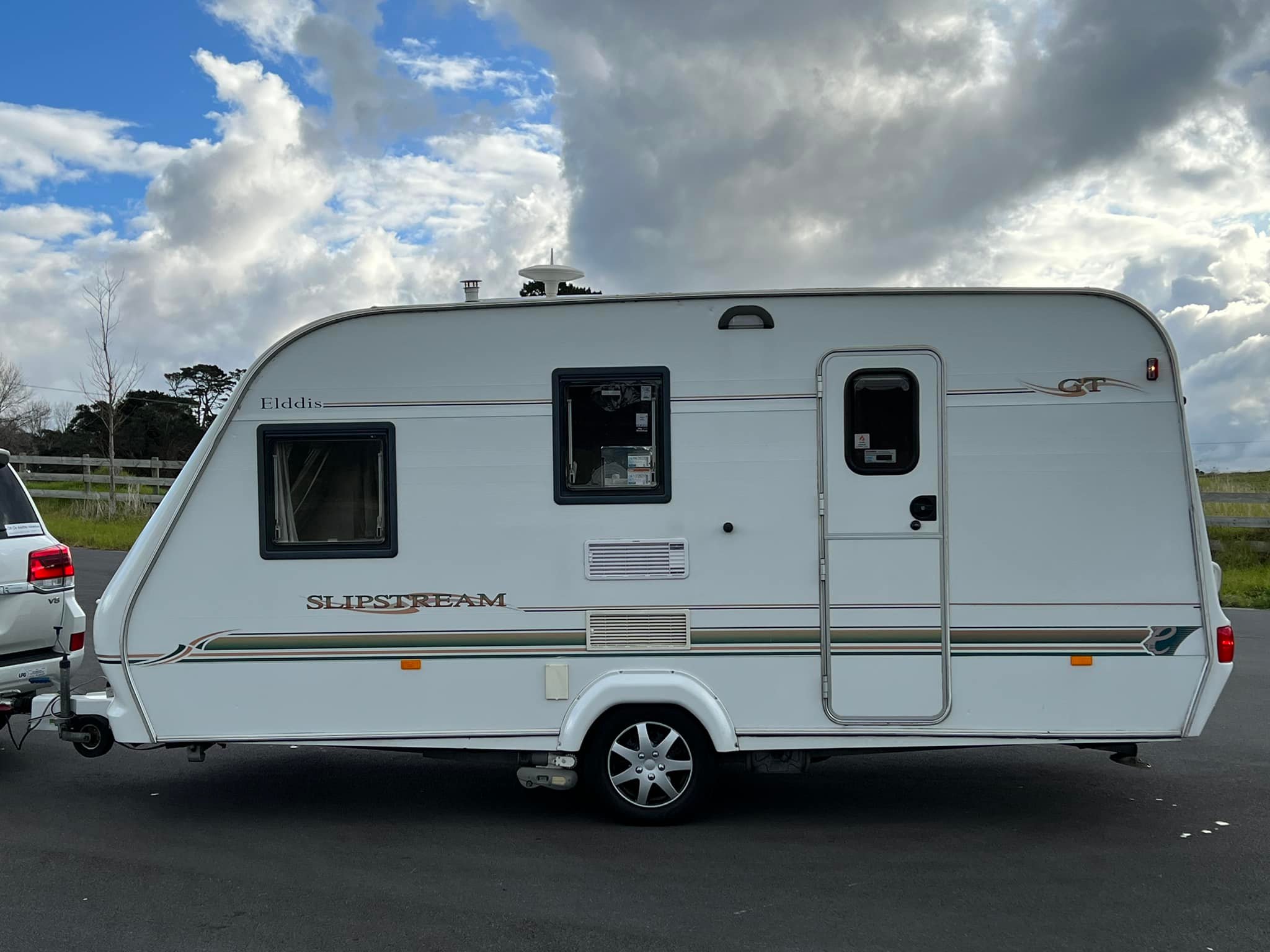 Redvale Rv - Look what’s just arrived This stunning 4...