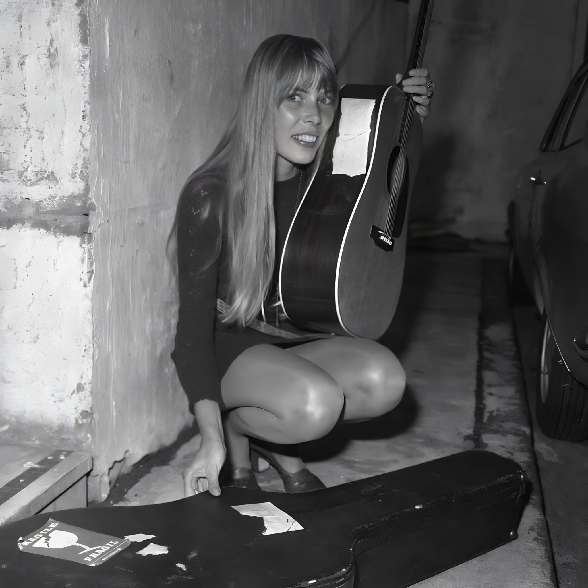 ? JANUARY 26 1995 Joni Mitchell makes a rare concert appearance 