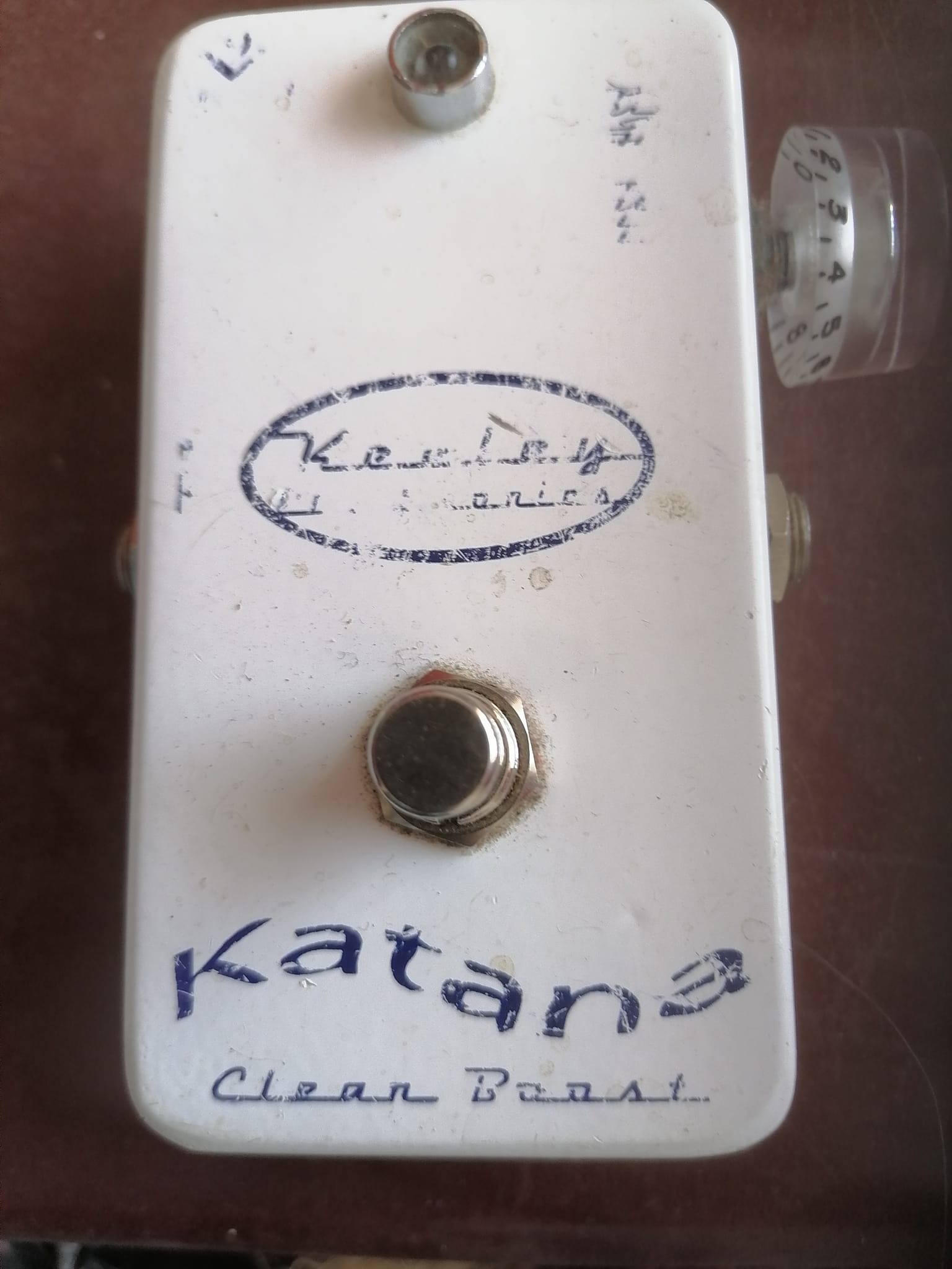 Reliable BBE Boosta Grande clean boost guitar pedal is white and