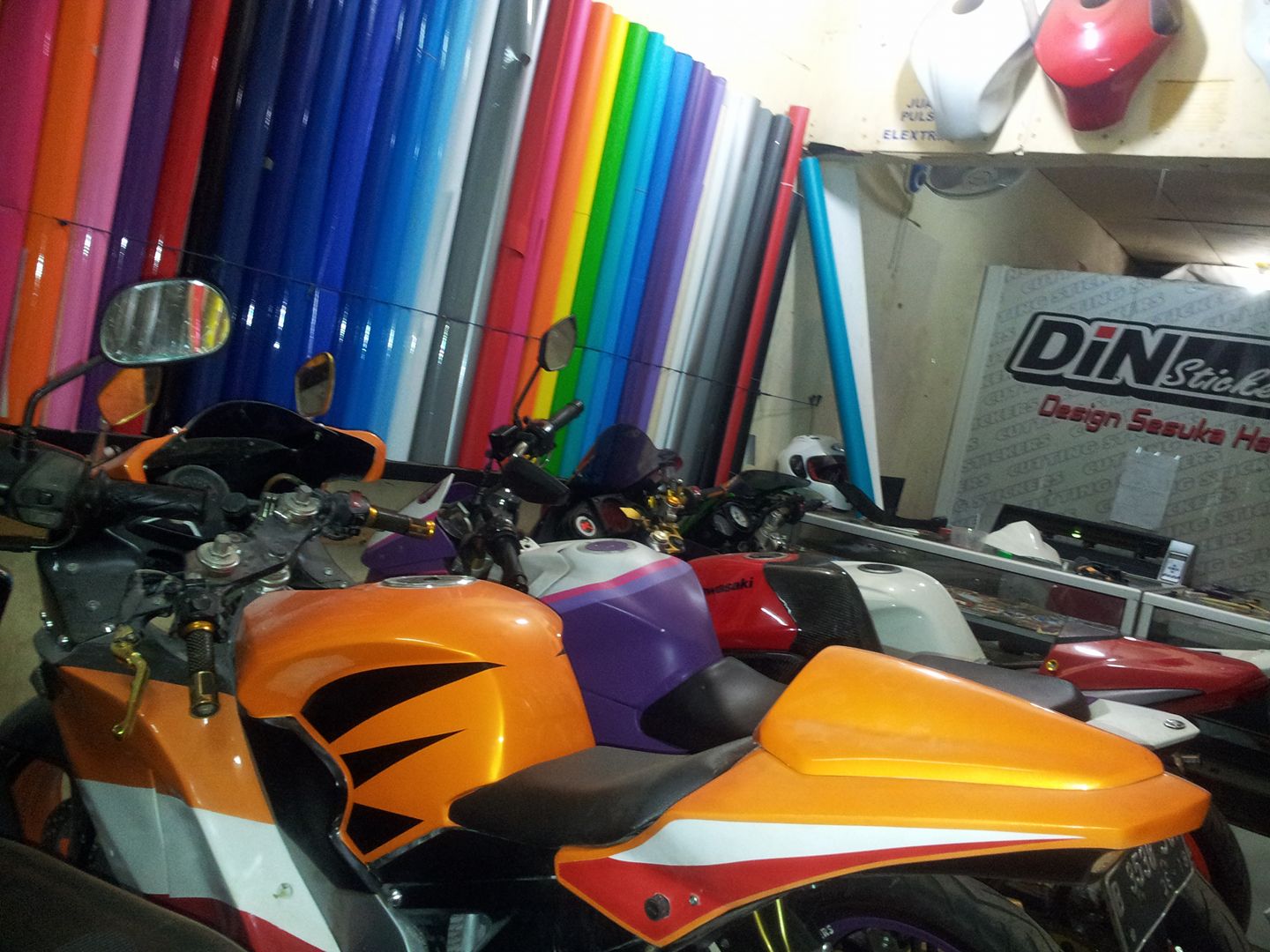 DiN Stickers | Tangerang