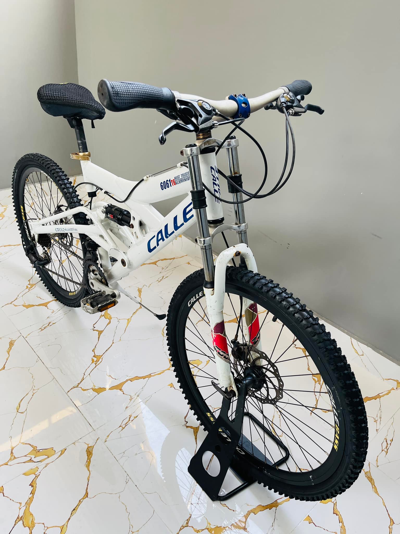 CALLE 6061 T6 full suspension MOUNTAIN BIKE Frame size M Wheel 