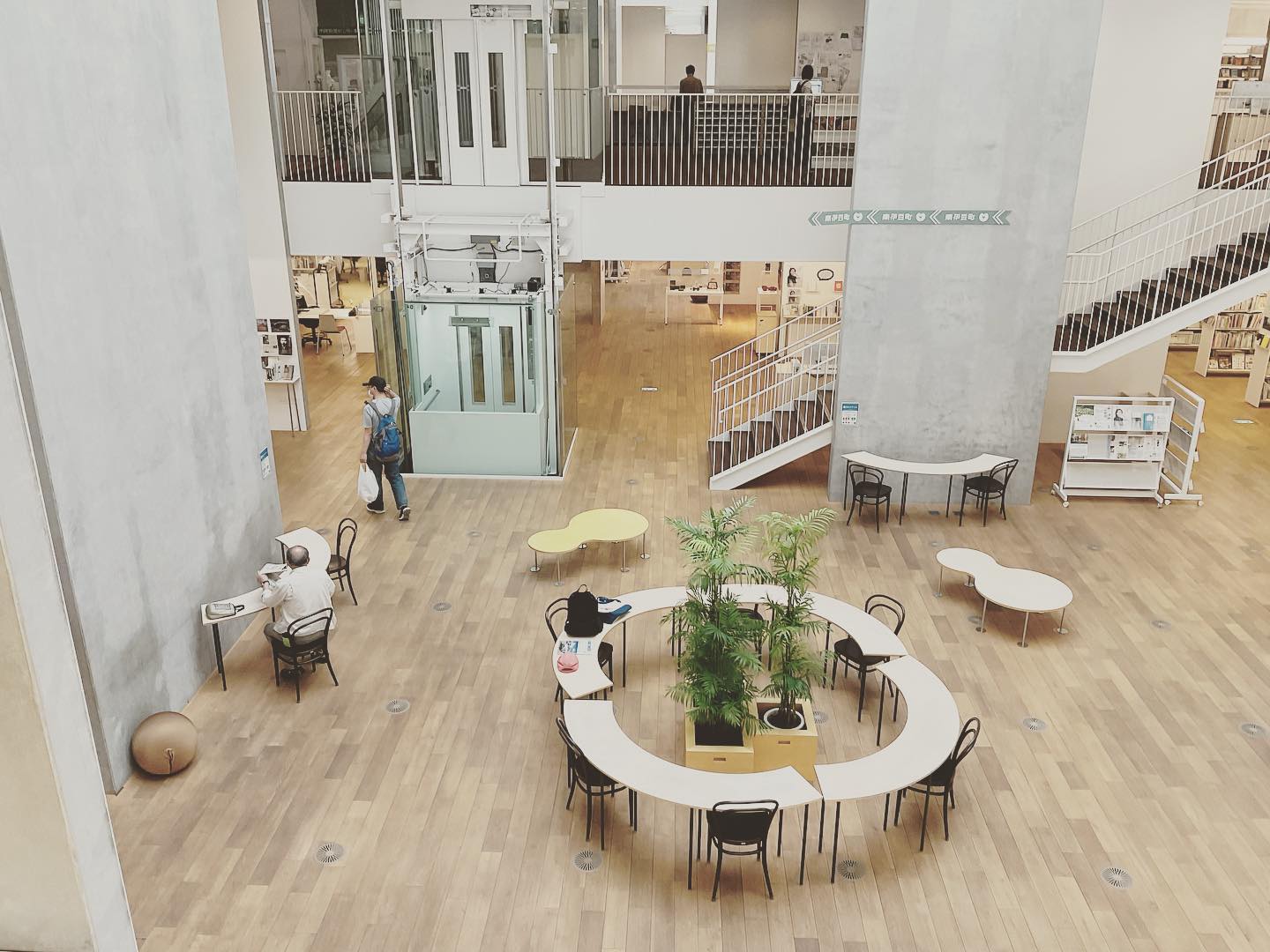 塩尻 市立 図書館