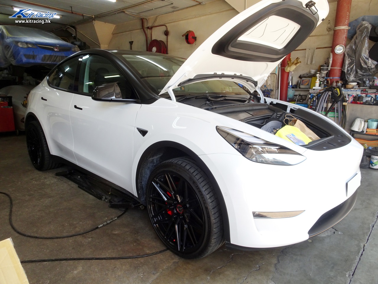 TESLA MODEL Y Long Range 安裝 KW... - Kit Racing Parts Centre | Facebook