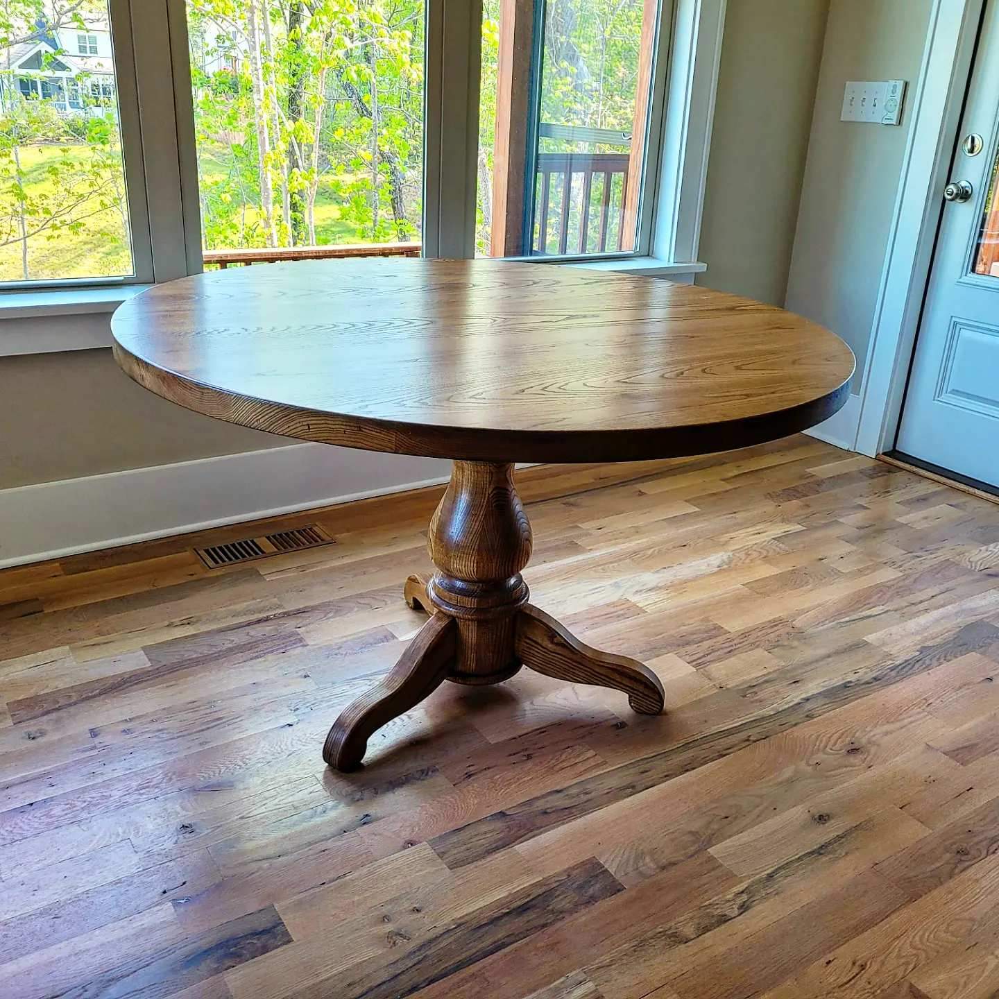 Round Dining Table - Dining Tables - Raleigh, North Carolina | Facebook ...