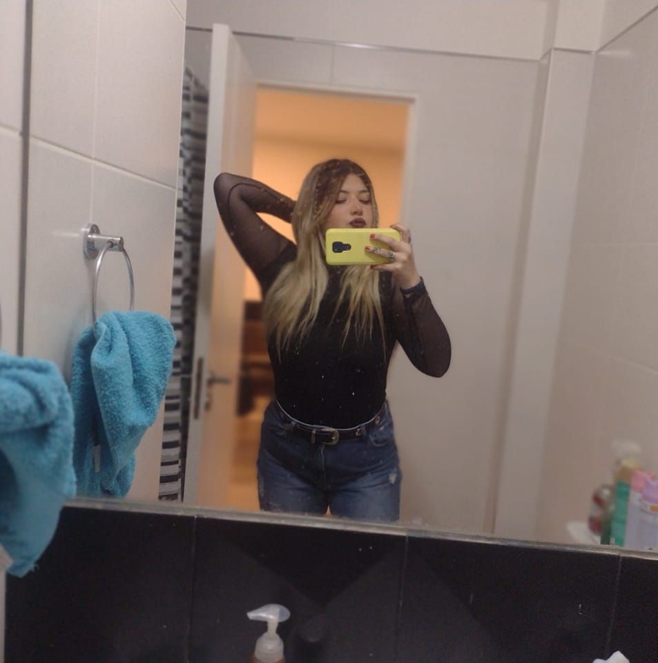Rena Reyes
