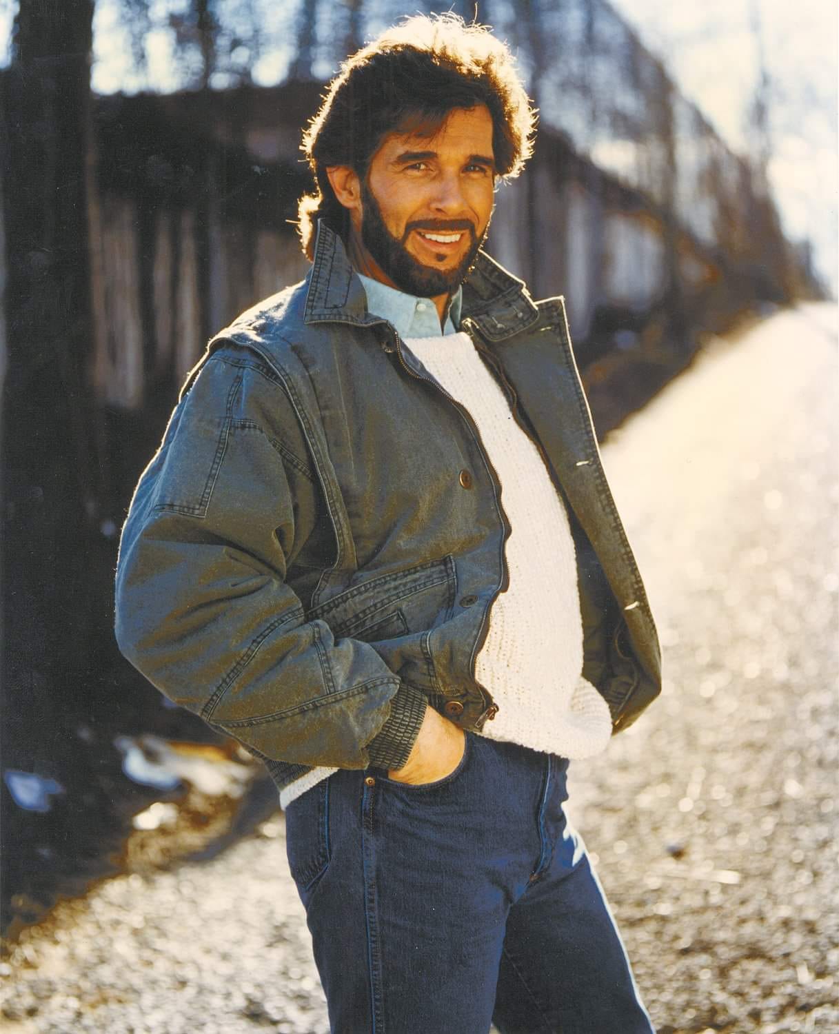 May 7, 1998 Eddie Rabbitt dies from lung cancer at Baptist