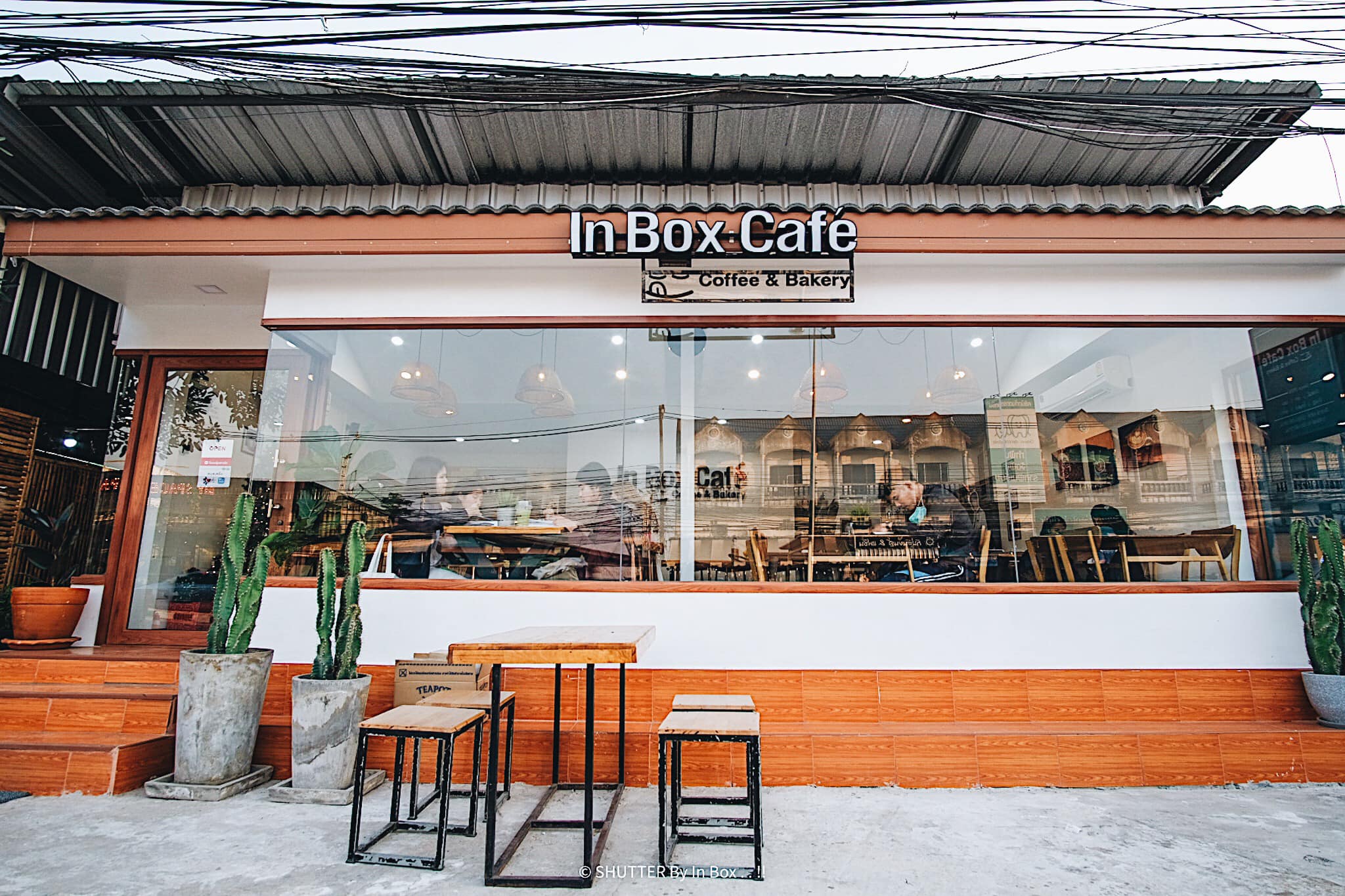 ร้านเปิดครับ เที่ยงวัน ถึง... - In Box Café Coffee & Bakery | Facebook