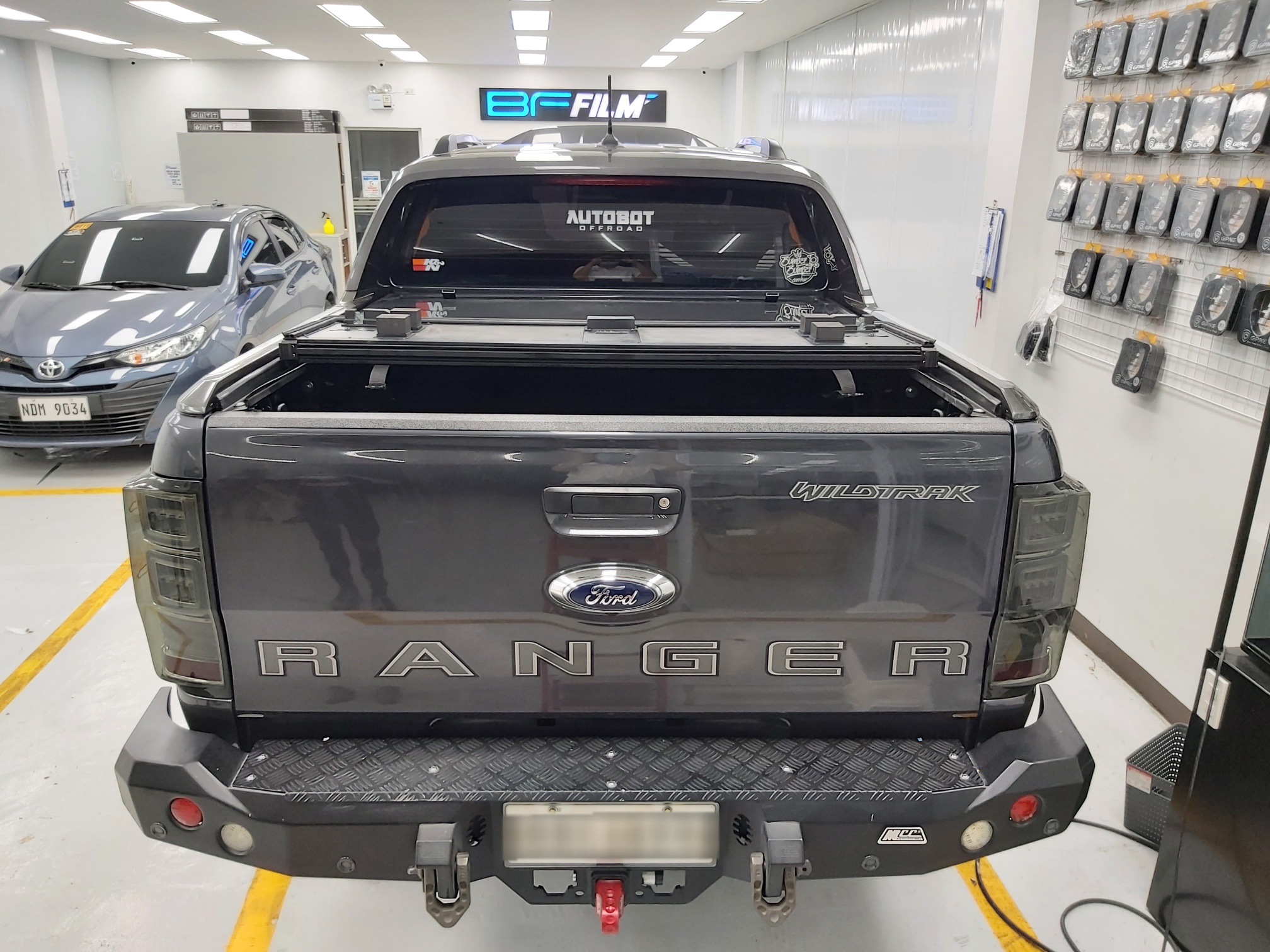 TOPFLIP JR INSTALLED ON THIS FORD RANGER WILDTRAK! fashion bar ...