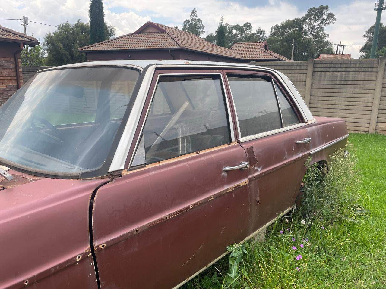 Mercedes Benz W114 shell - Car Exterior Parts - Midrand, Gauteng ...