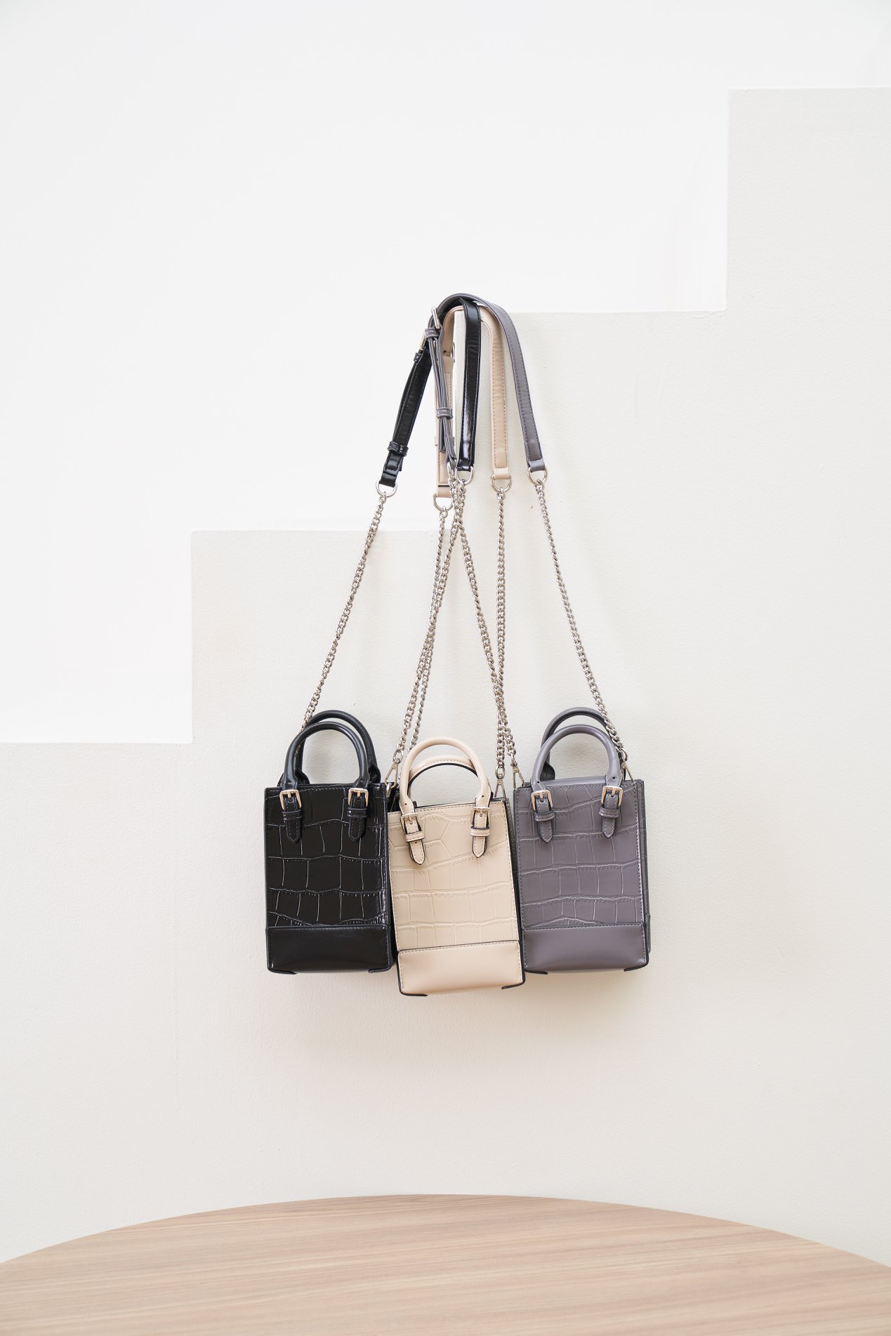 Perota - 🔥NEW!! PEROTA “MIDORI” Bag ราคา : 1,250 บาท...