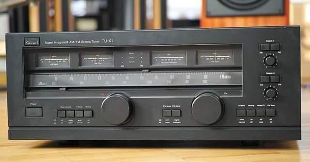 Is the Sansui TU-7900 a good tuner to buy?
