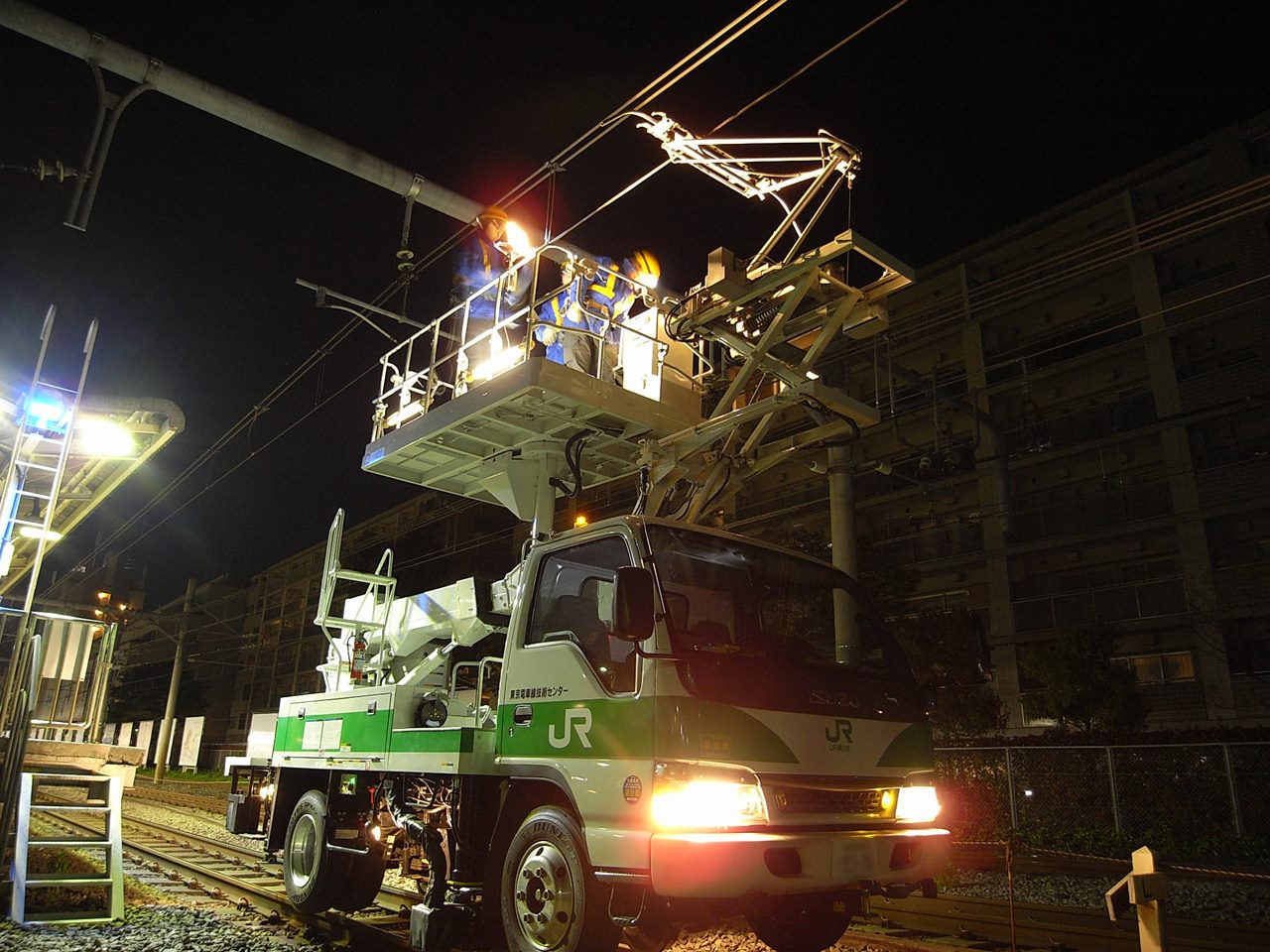 Jr東日本 終電後 深夜の線路で行われている作業があります Facebook