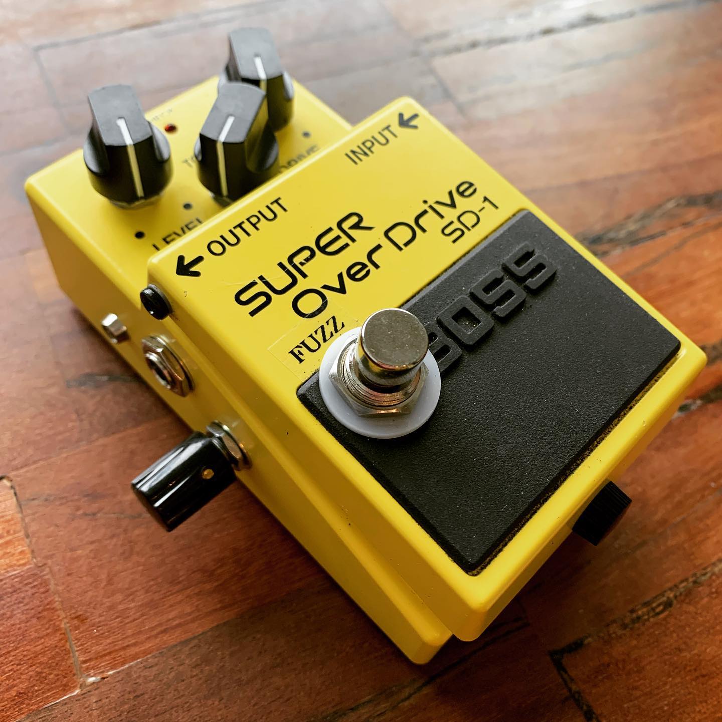 Modded Boss SD-1 pedal with 808 mod and clipping modes