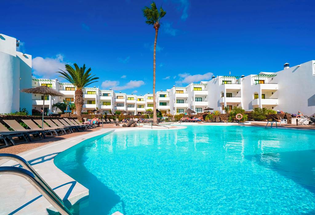 💆‍♀️ Adults Only Relaxation 💆‍♀️ 💸... - Hays Travel Morpeth | Facebook