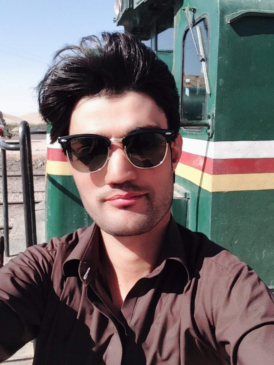 جعفر ایکسپریس پہاڑوں کو چیرتے ہوئے کولپور پہنچ رہی ہے #bolantrains # ...
