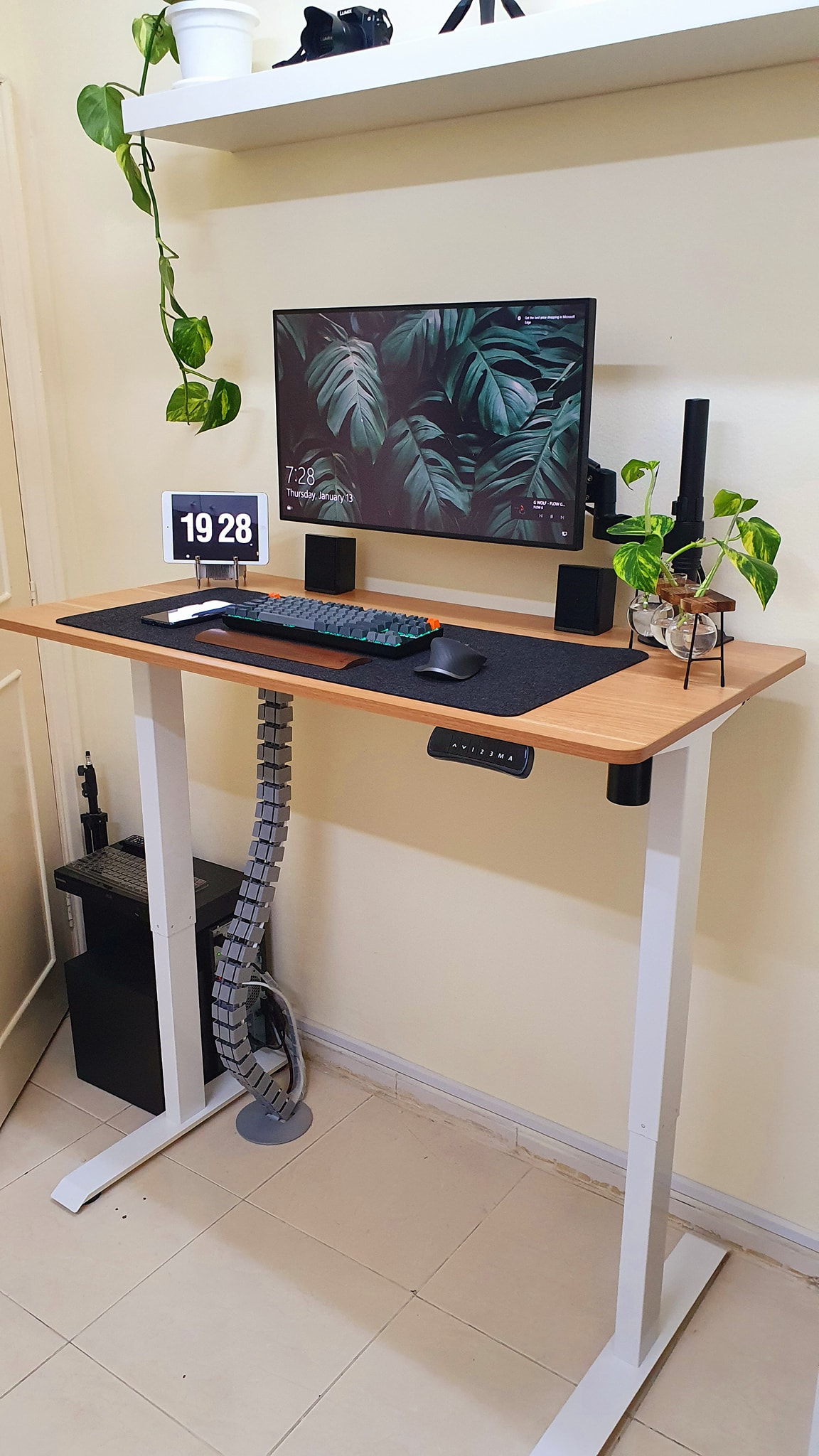 Michael - Watch Video: Setup my Monitor Stand - https://bit.ly ...